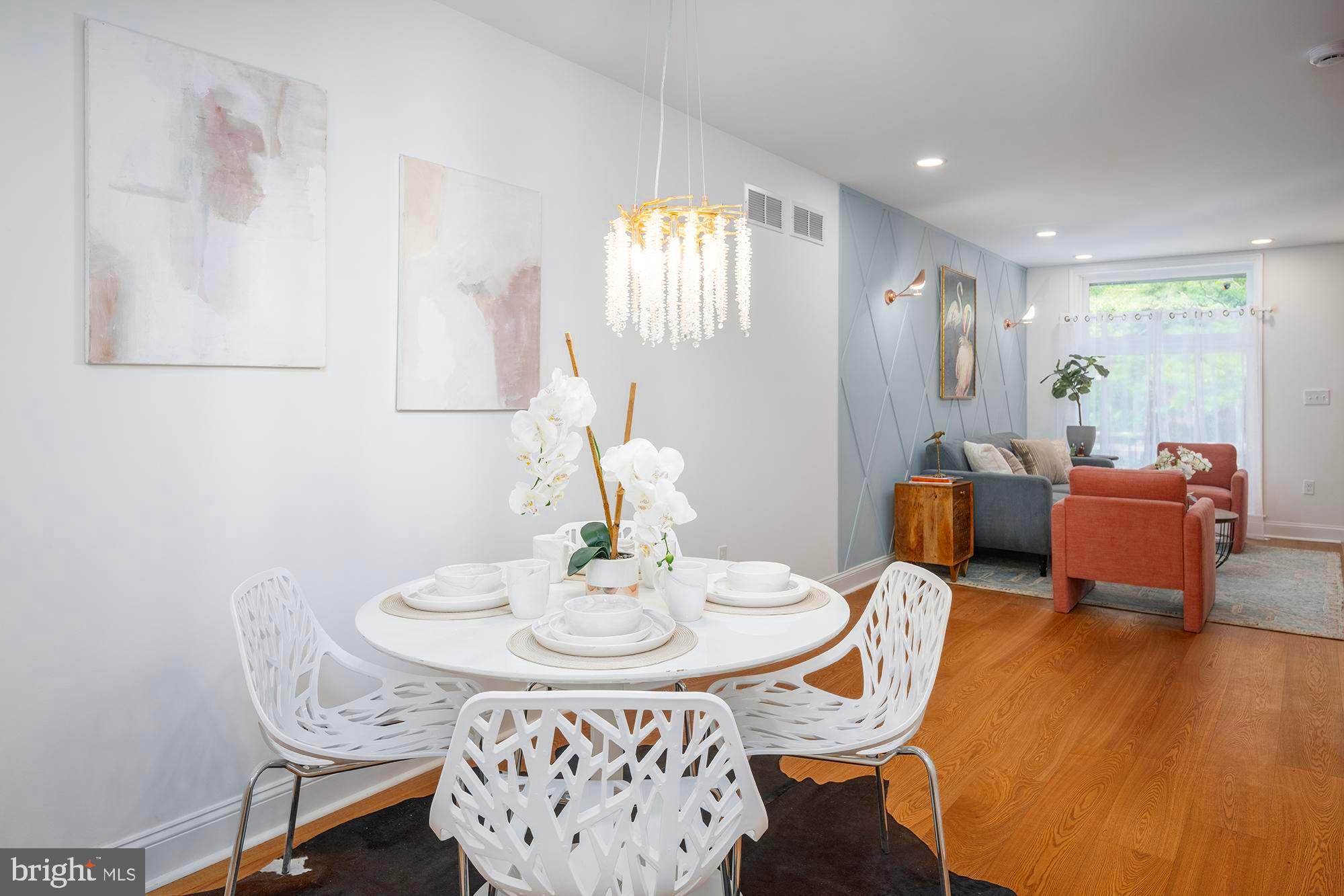 HIGHLANDTOWN - Residential