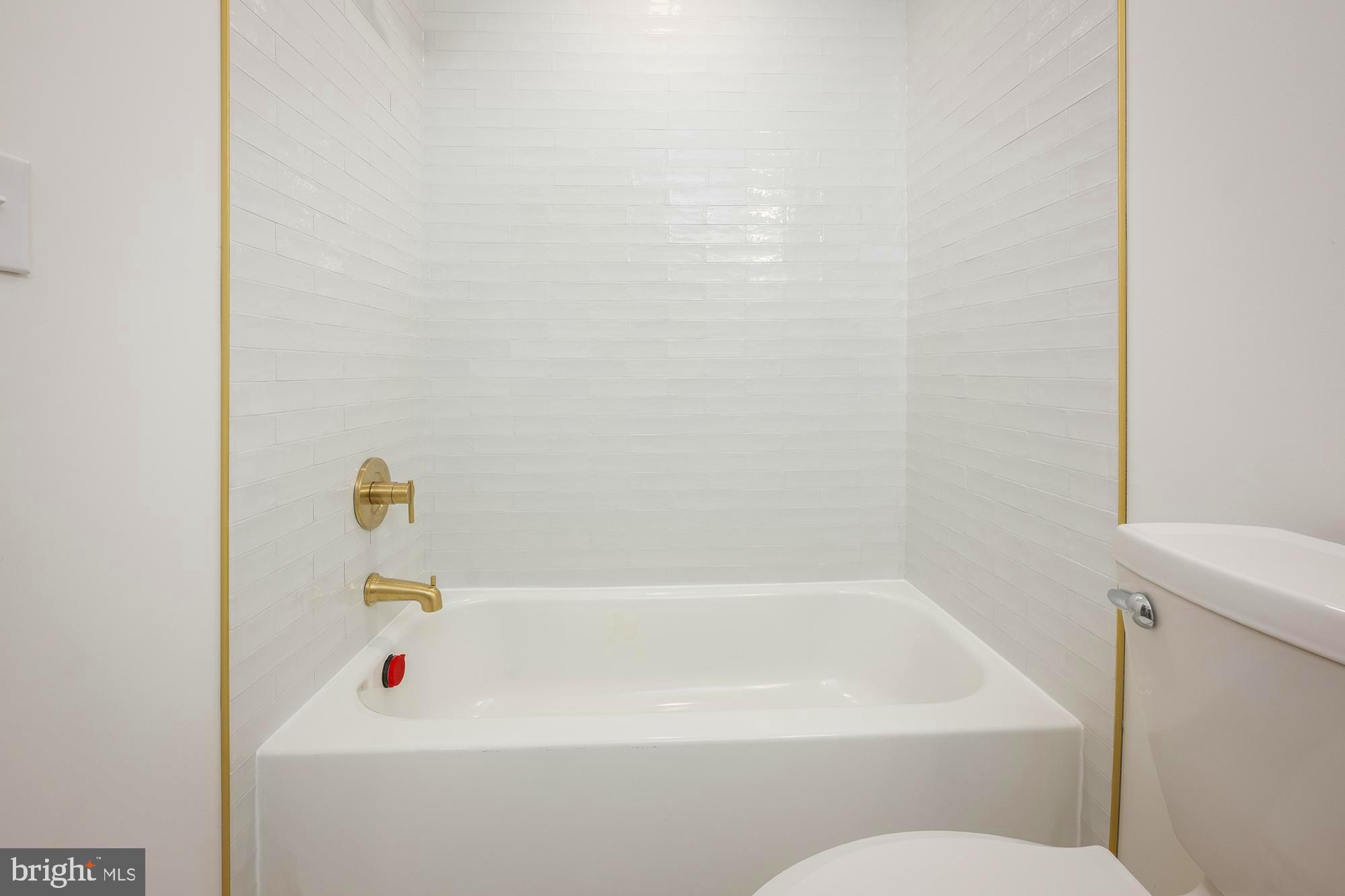 HIGHLANDTOWN - Residential