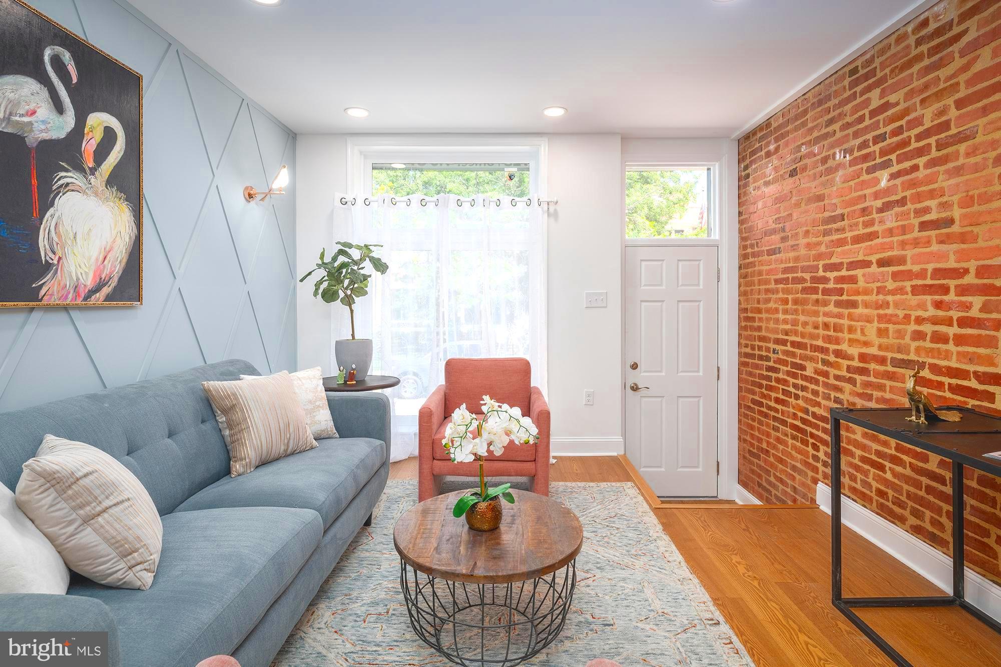 HIGHLANDTOWN - Residential