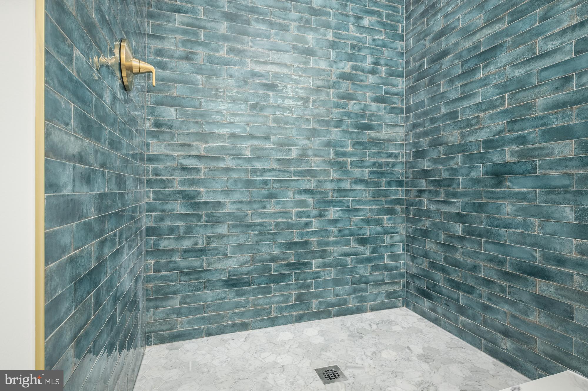 HIGHLANDTOWN - Residential