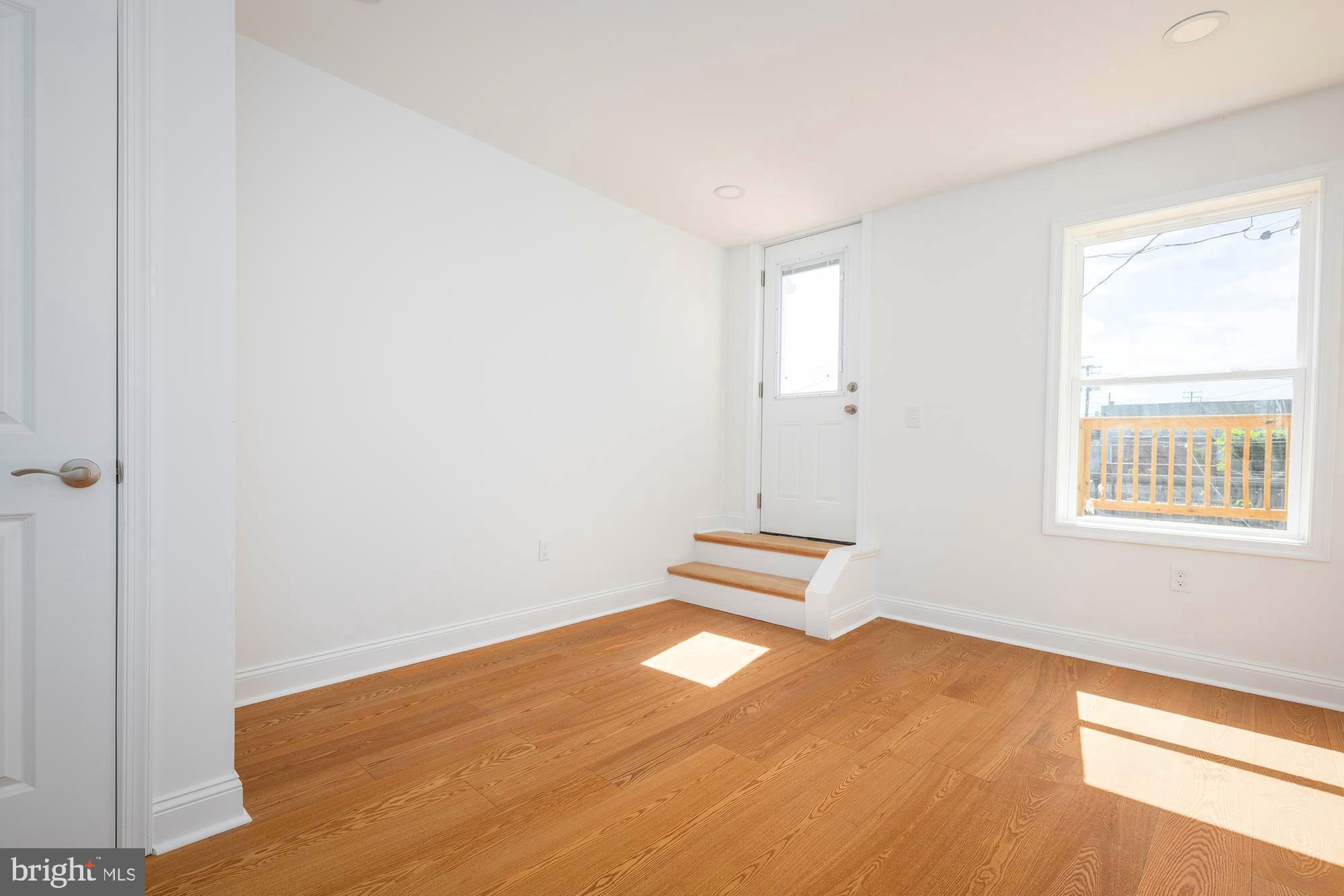 HIGHLANDTOWN - Residential