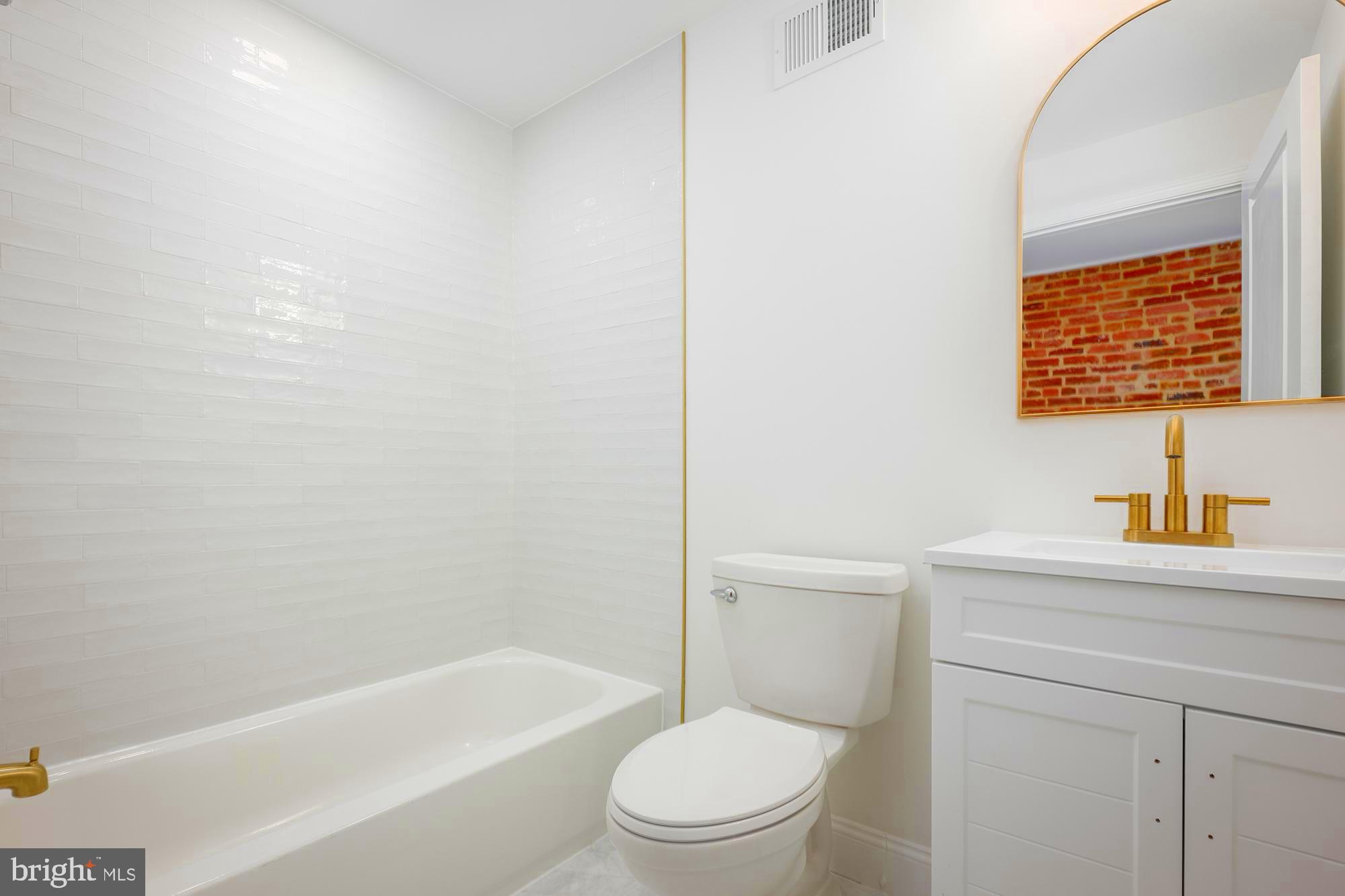 HIGHLANDTOWN - Residential