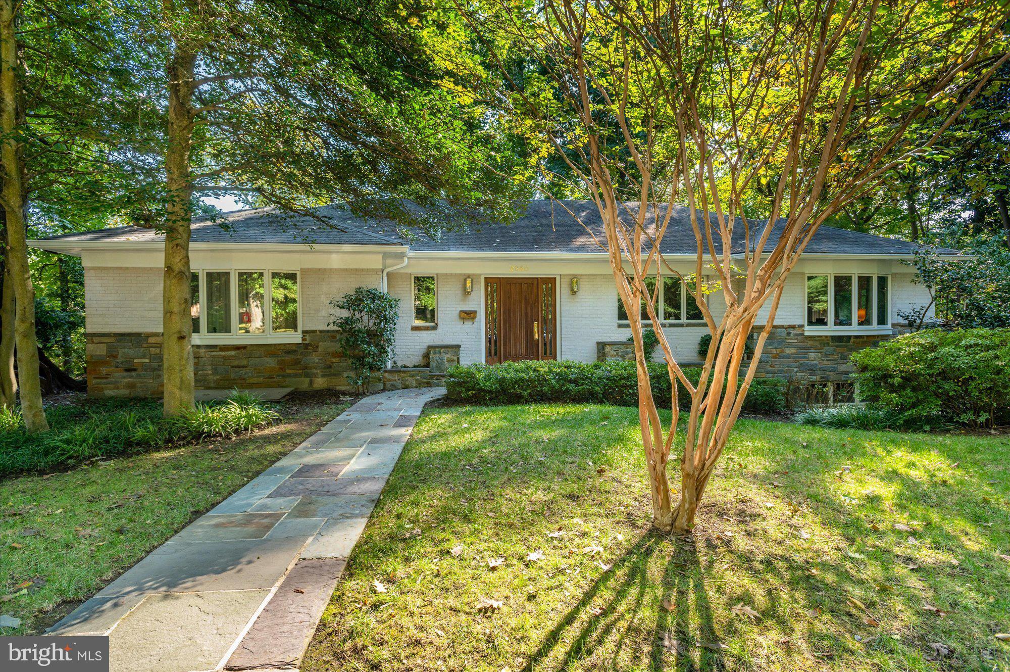 FOREST HILLS - Residential