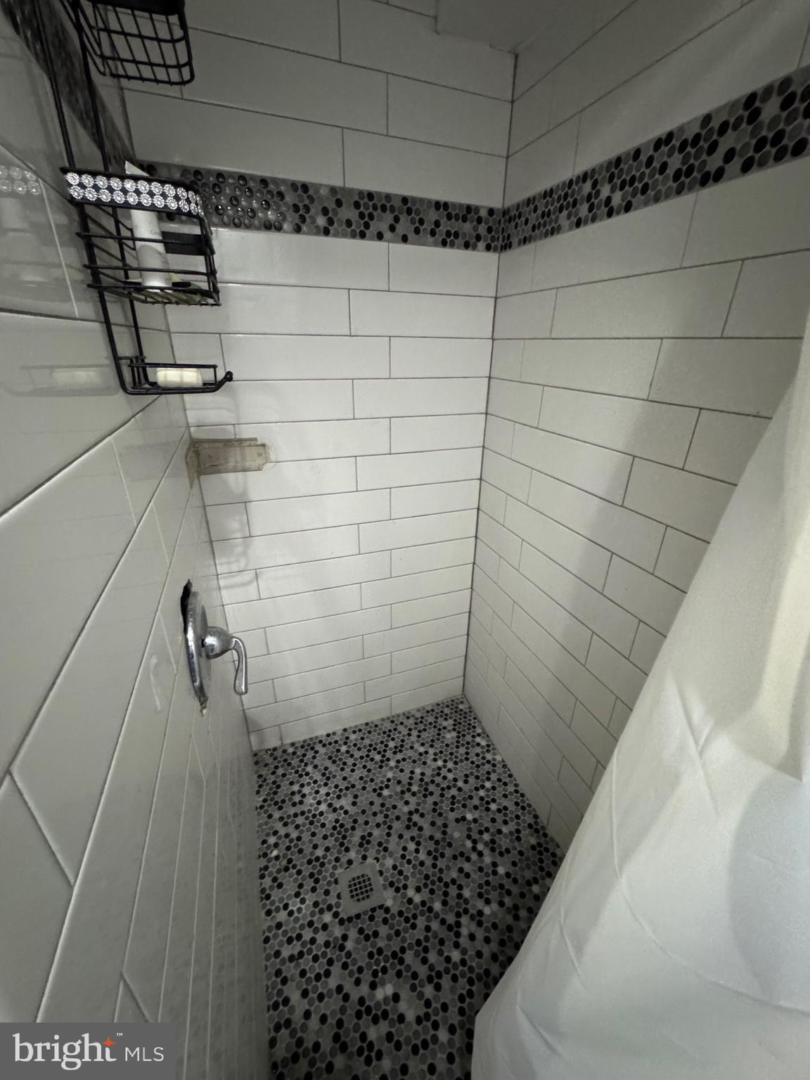 LAWNDALE - Residential