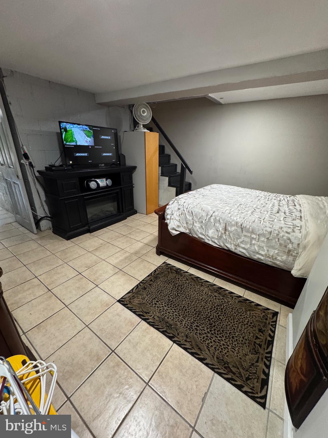 LAWNDALE - Residential