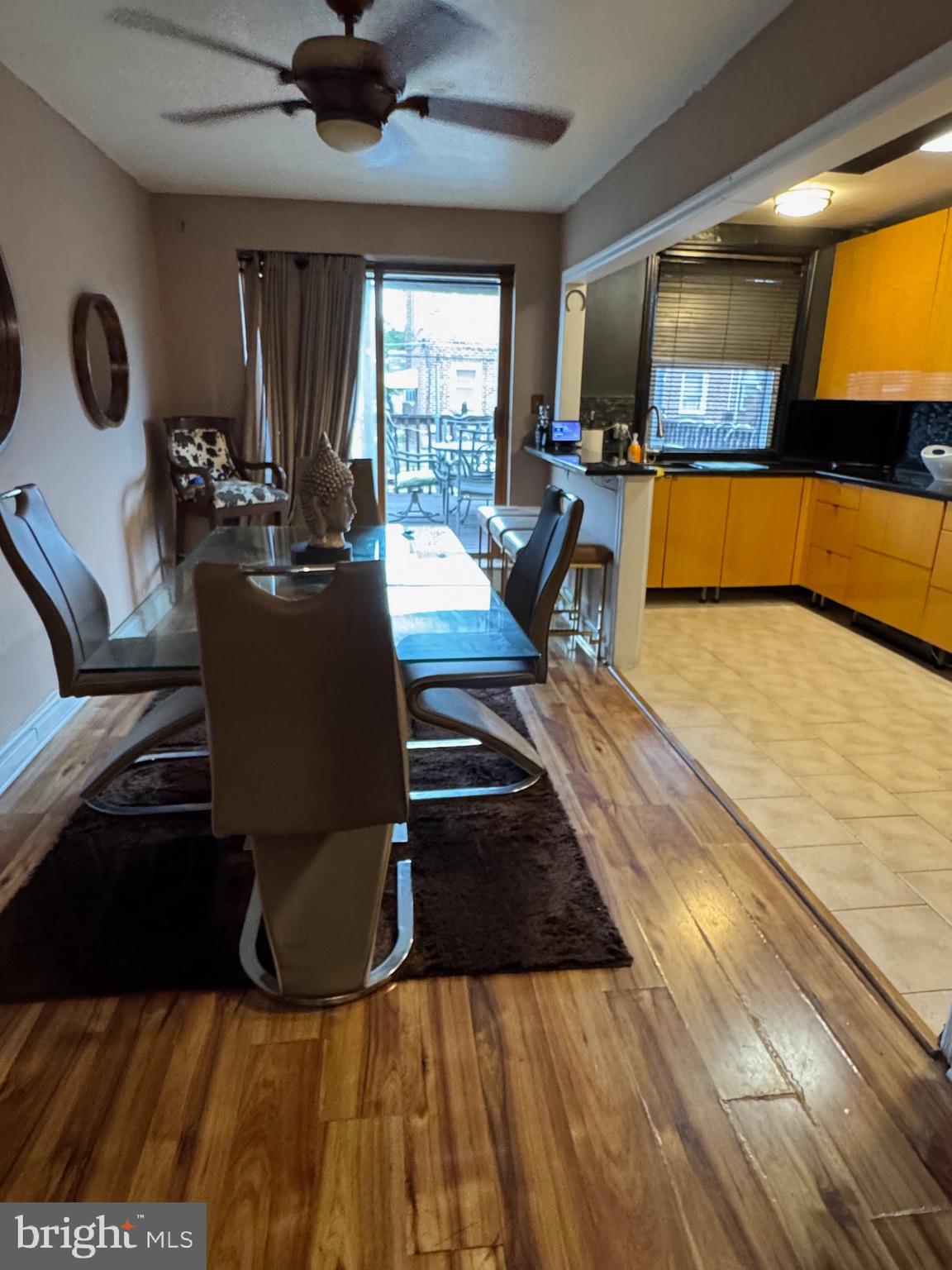 LAWNDALE - Residential