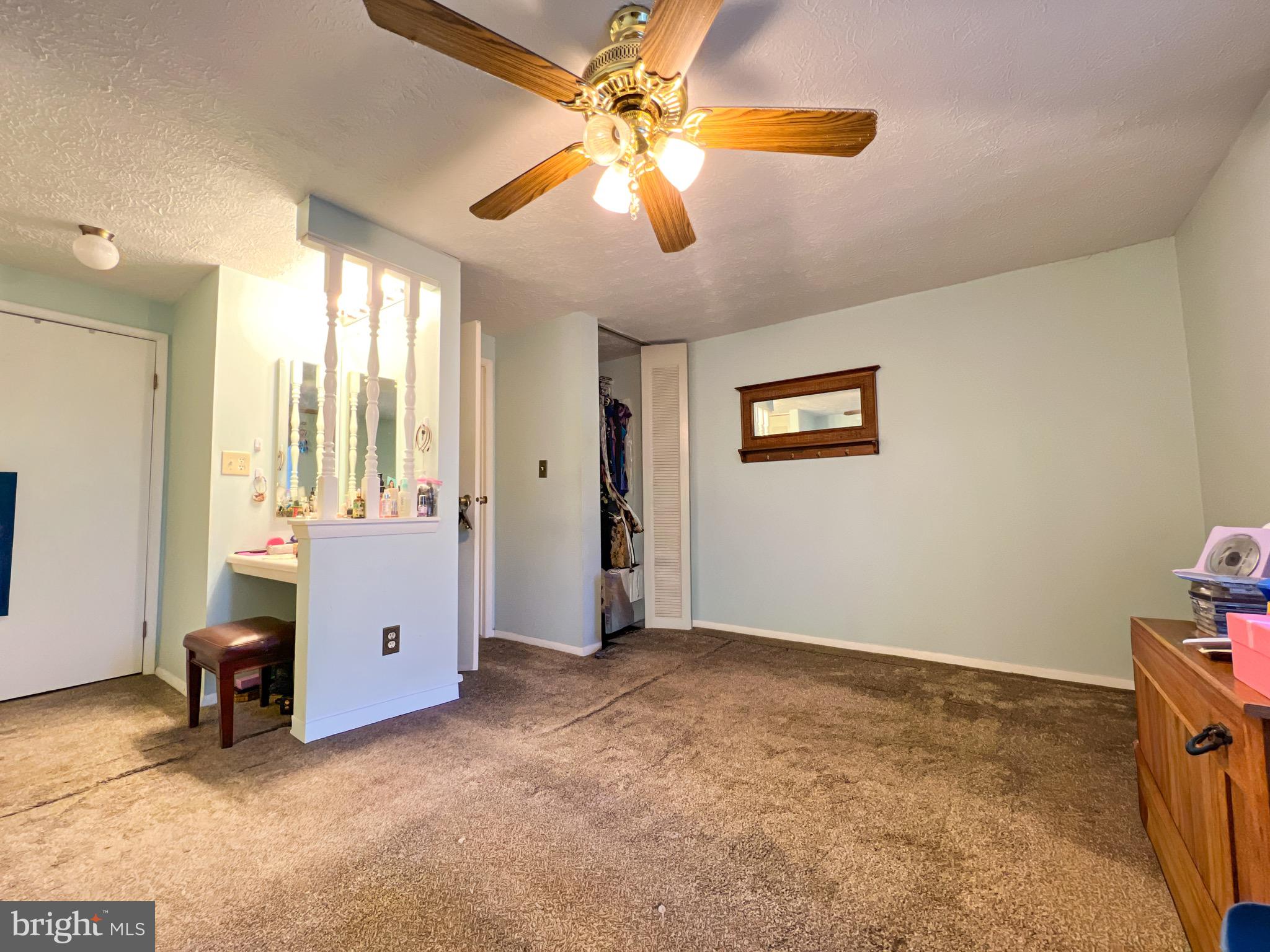 CHESTERFIELD - Residential