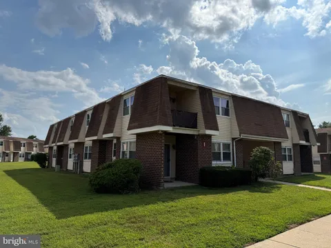 8-4 Florence Tollgate Place, Florence, NJ MLS: NJBL2094492