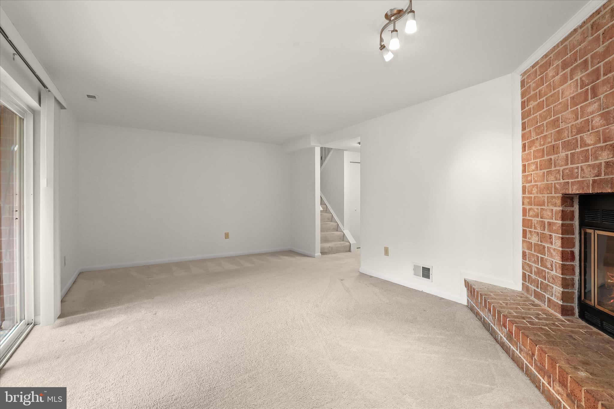 VILLAGE OF KINGS CONTRIVANCE - Residential