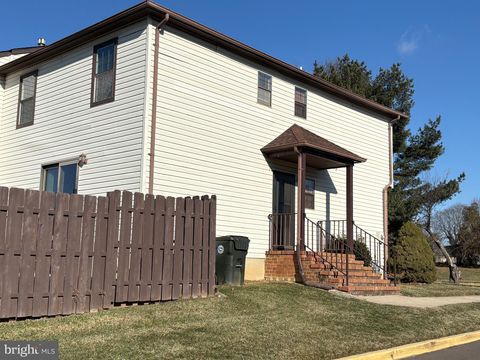 Photo of 13 Bordenshire Drive, BORDENTOWN, NJ 08505 (MLS # NJBL2103204)