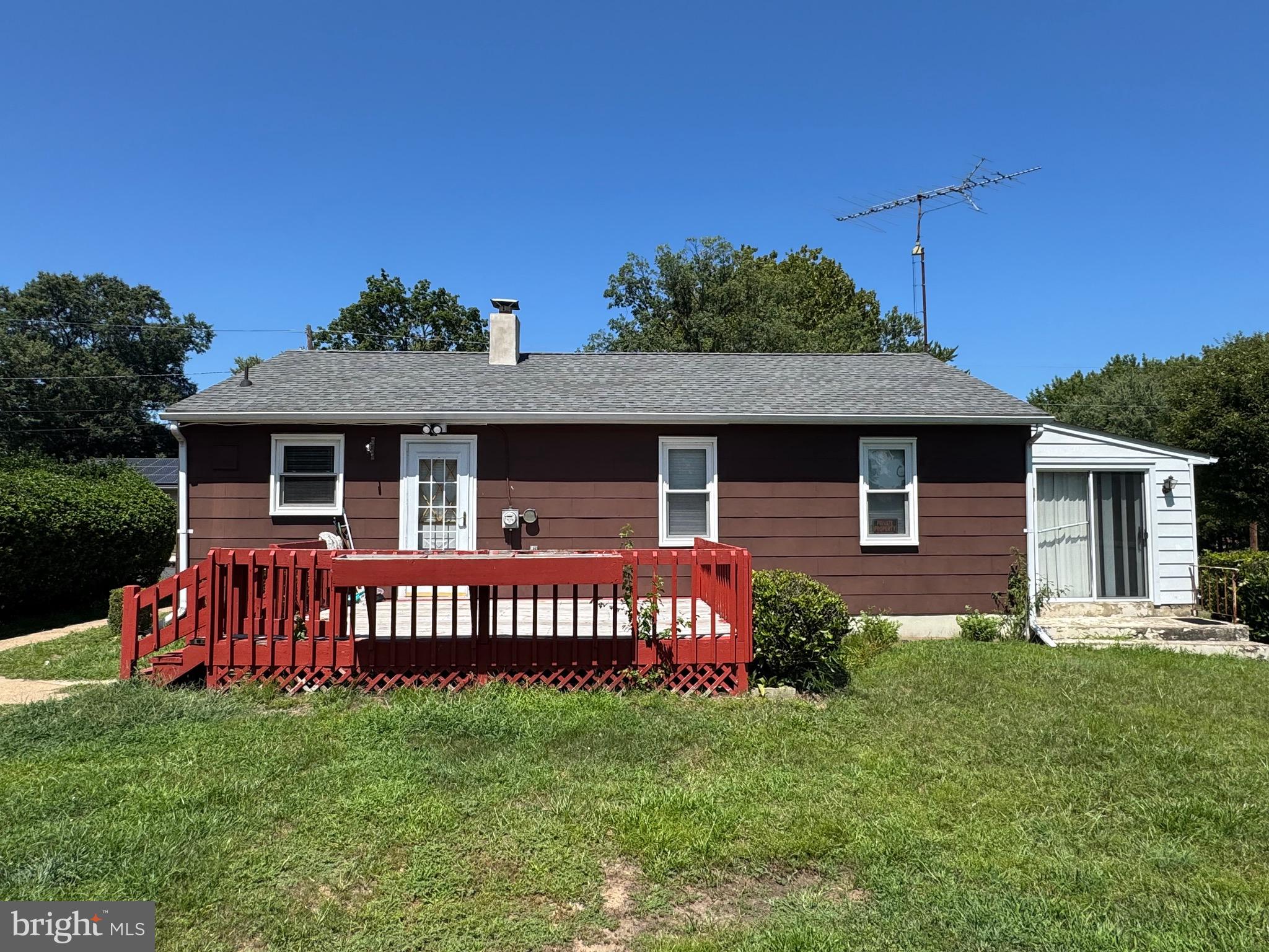 20 ELLIS AVENUE