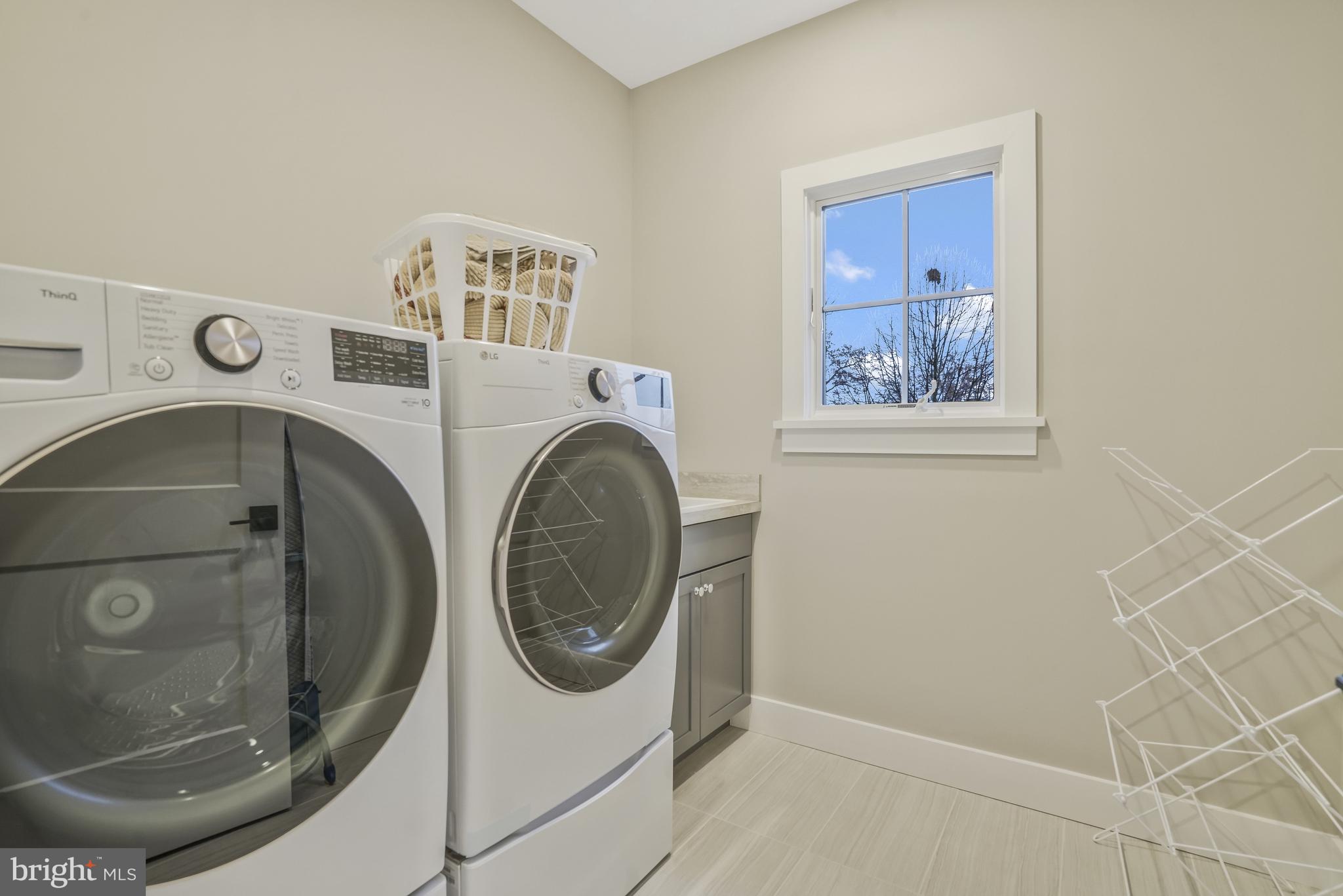 WOODLAND - Residential Lease