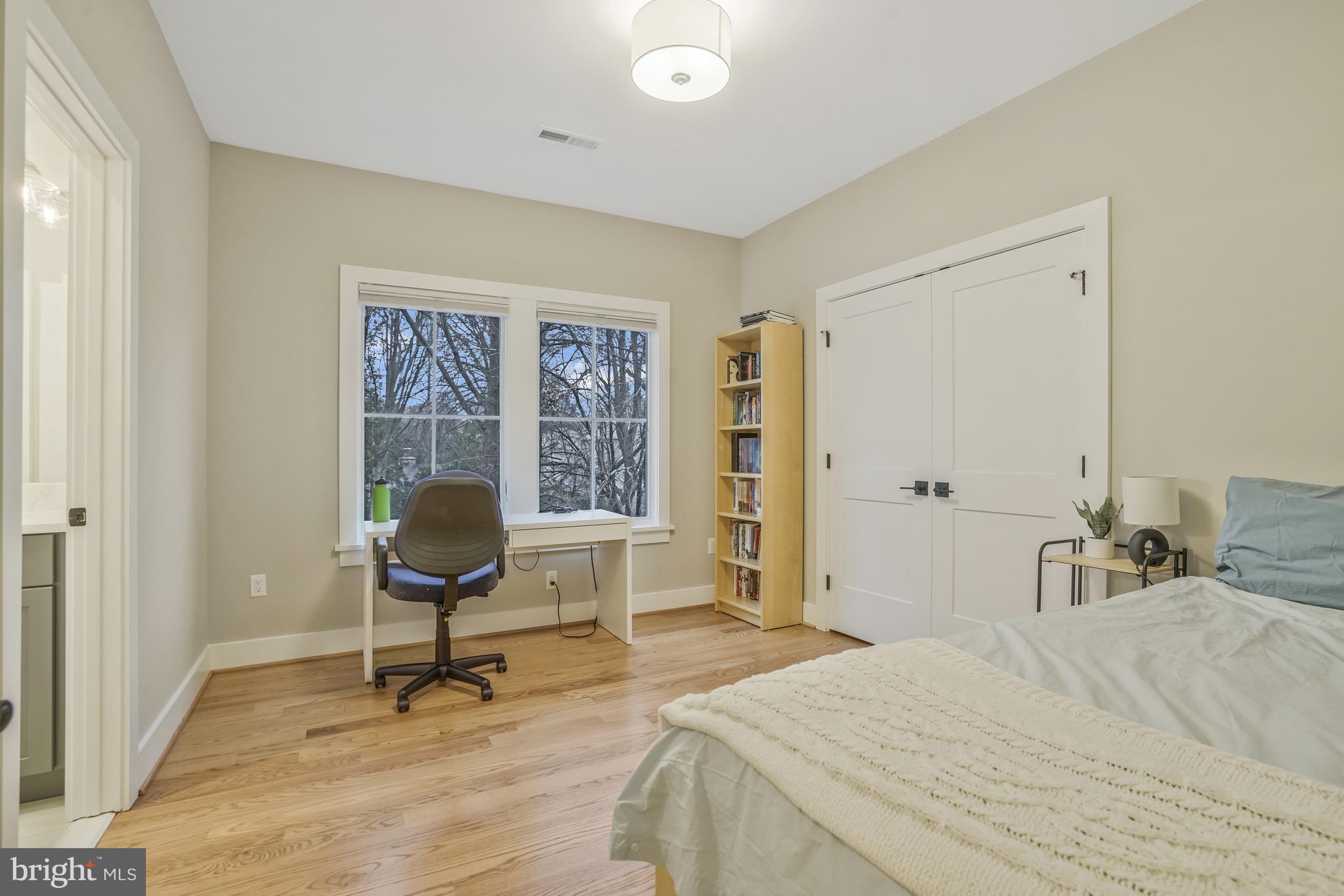 WOODLAND - Residential Lease