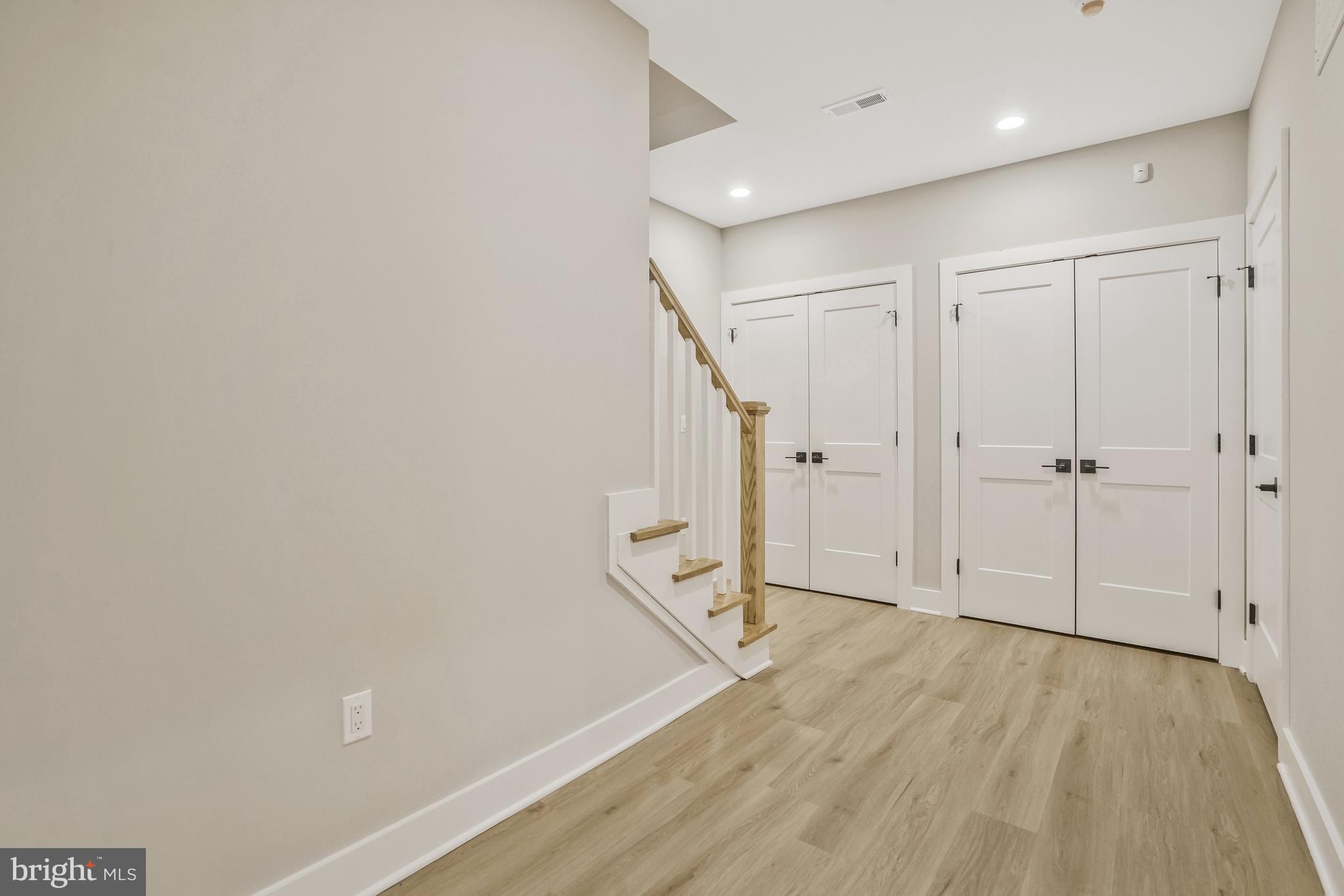 WOODLAND - Residential Lease