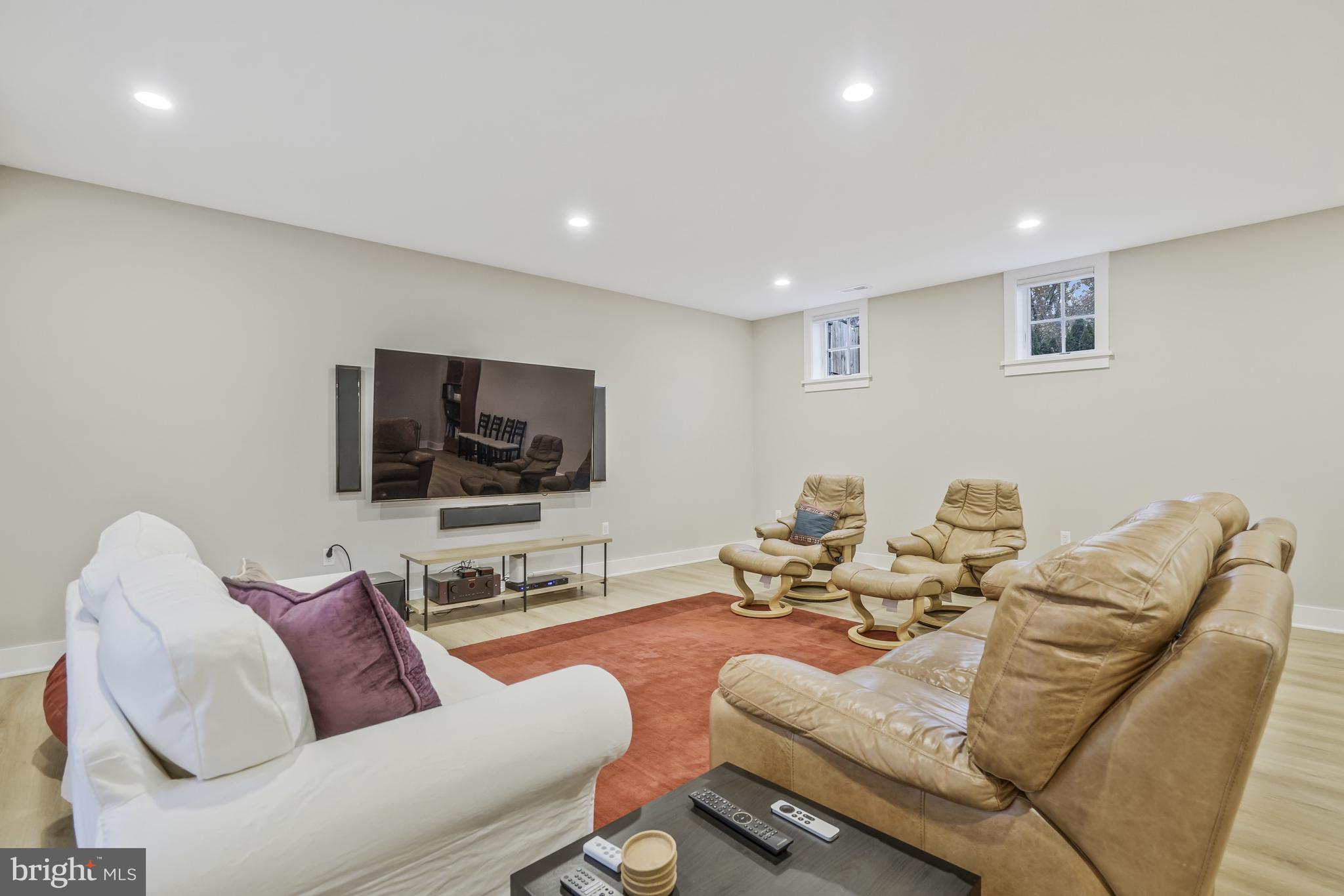 WOODLAND - Residential Lease