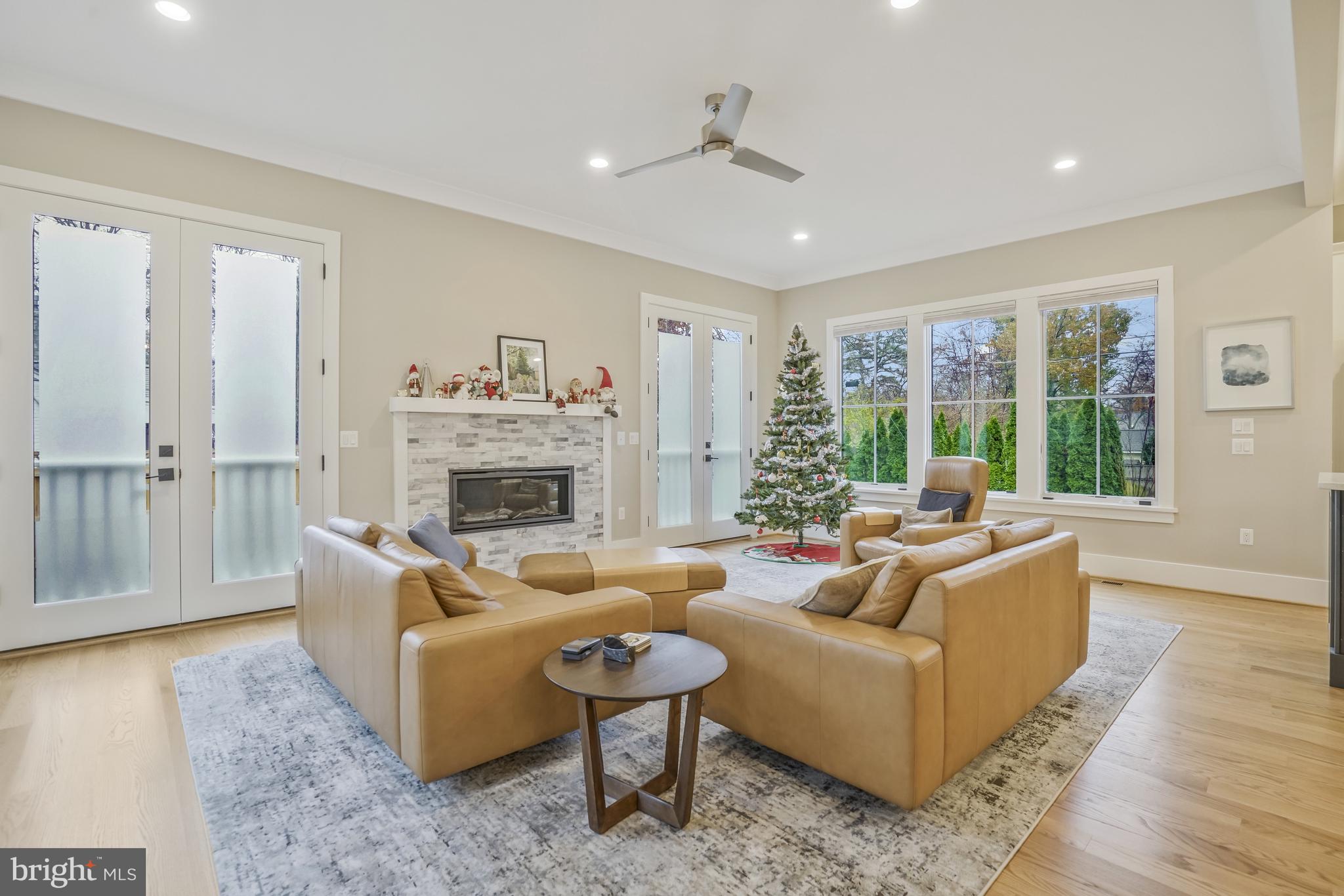 WOODLAND - Residential Lease