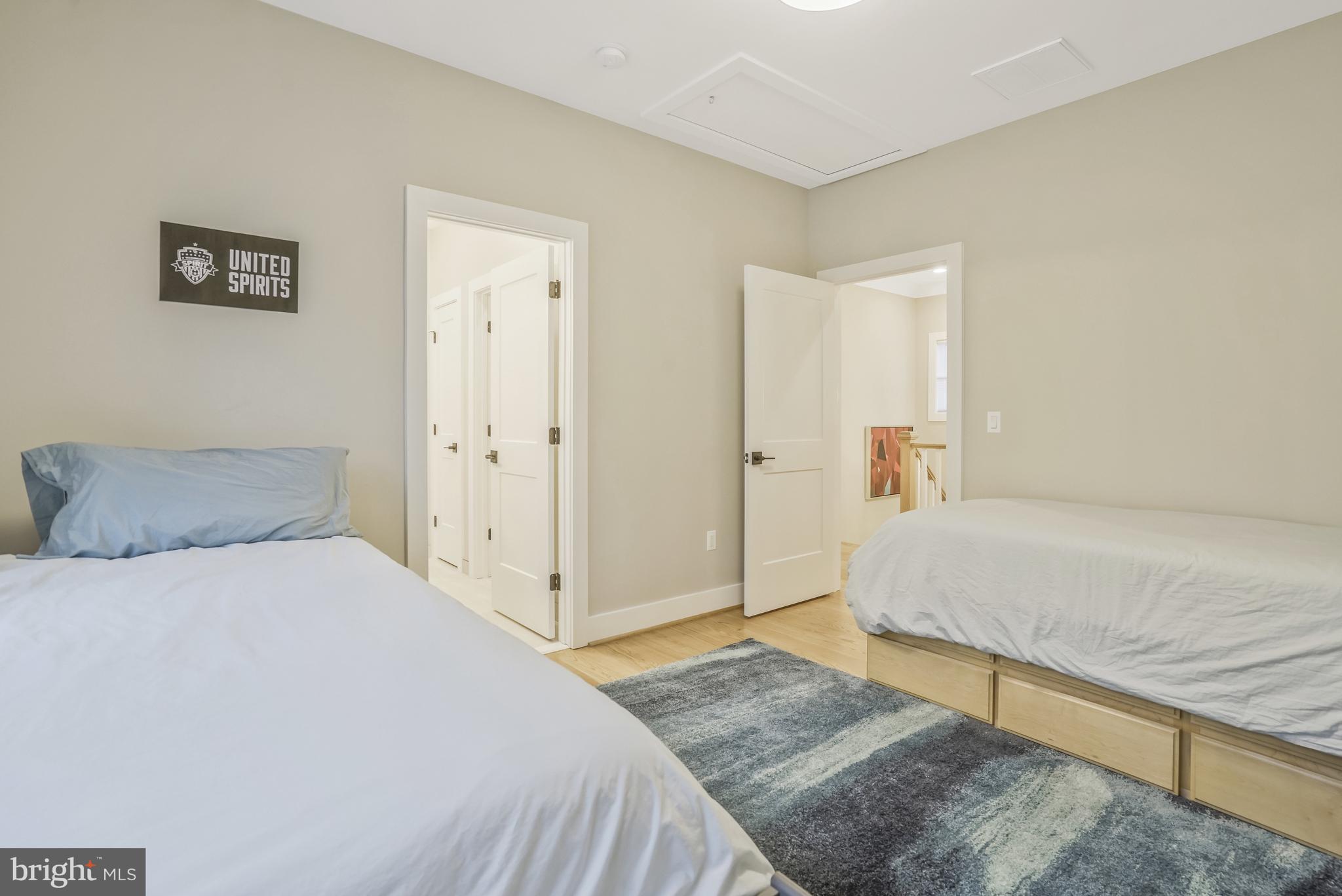 WOODLAND - Residential Lease