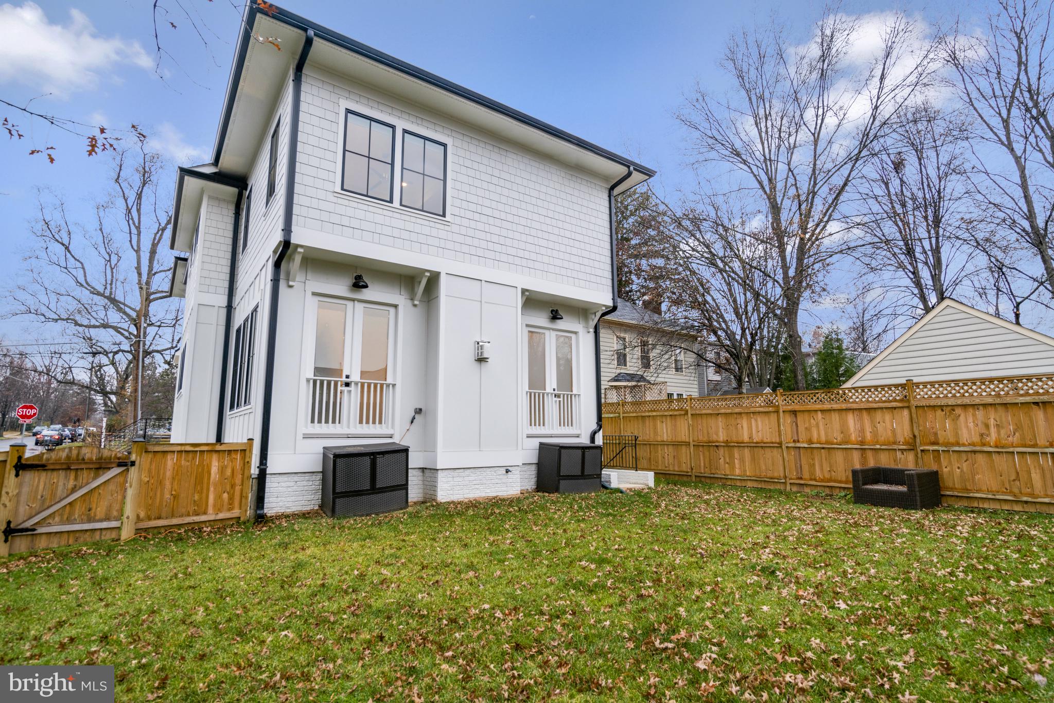 WOODLAND - Residential Lease