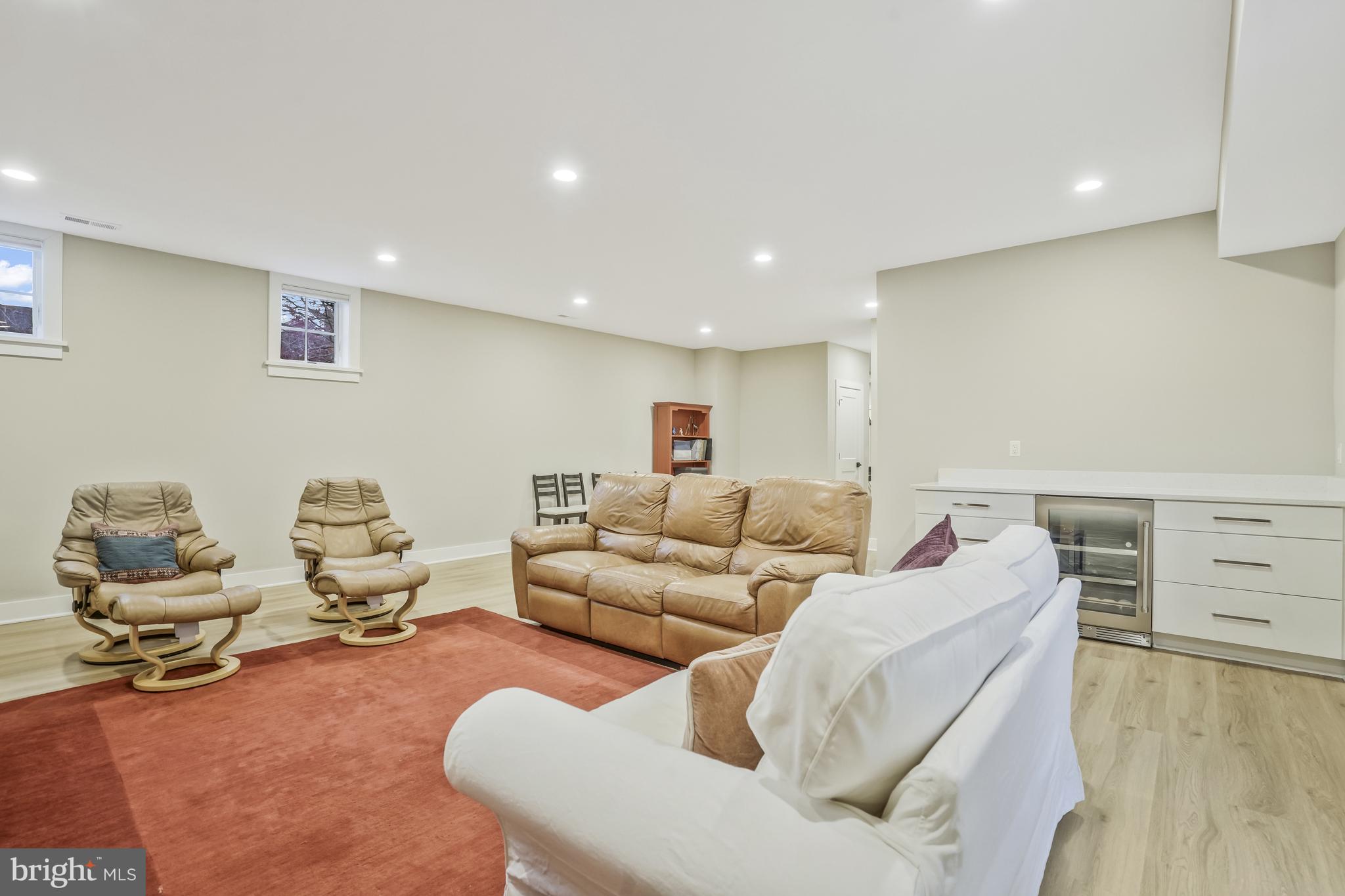 WOODLAND - Residential Lease