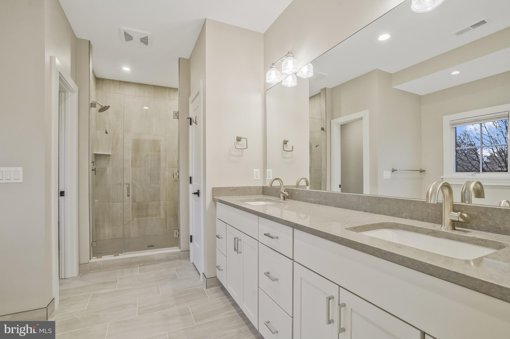 WOODLAND - Residential Lease