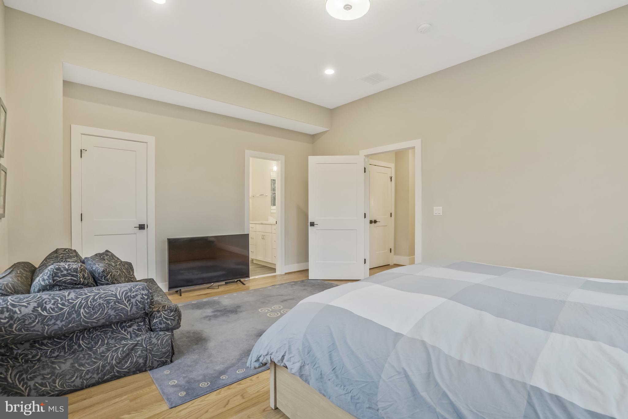 WOODLAND - Residential Lease