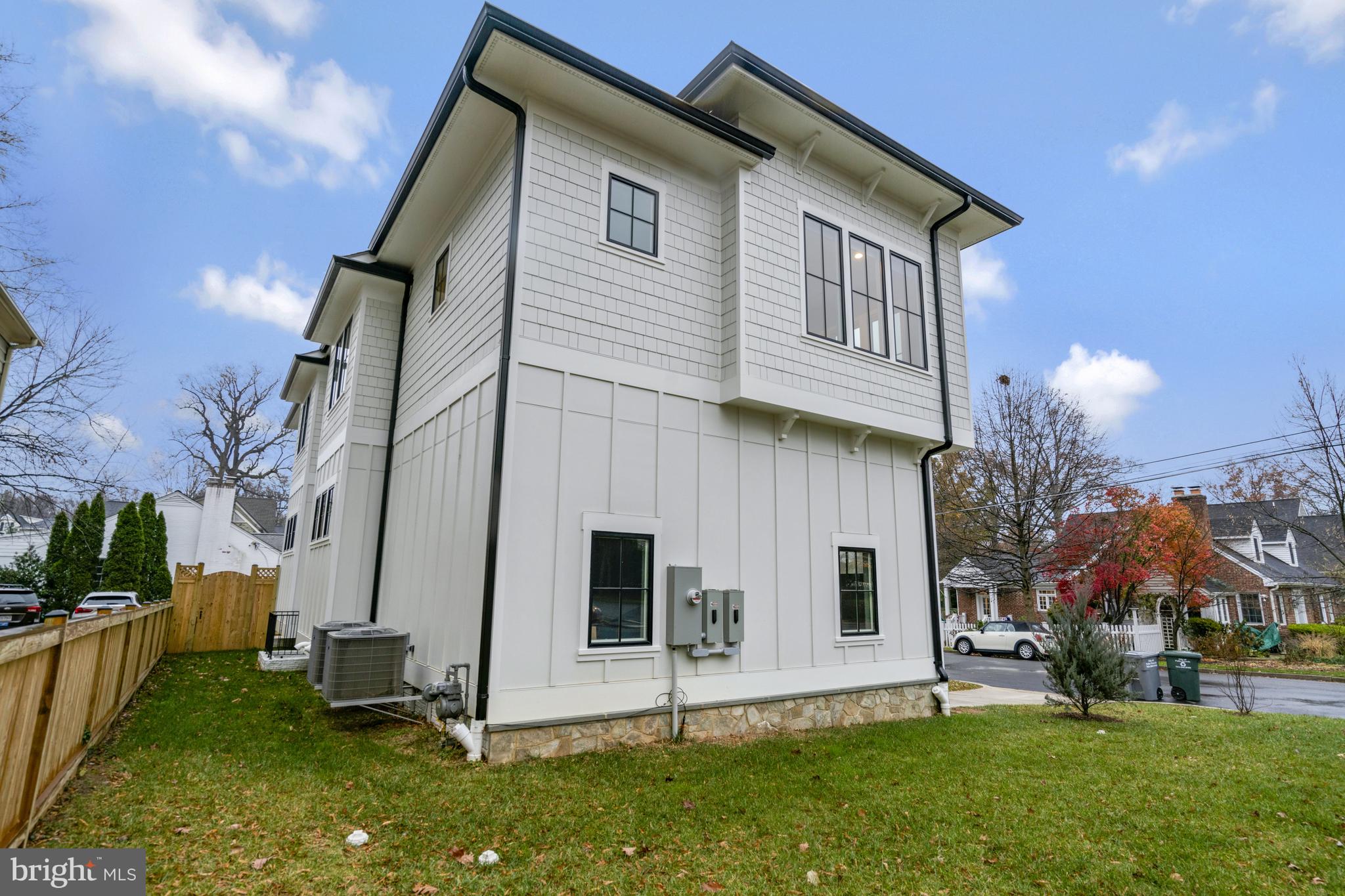 WOODLAND - Residential Lease