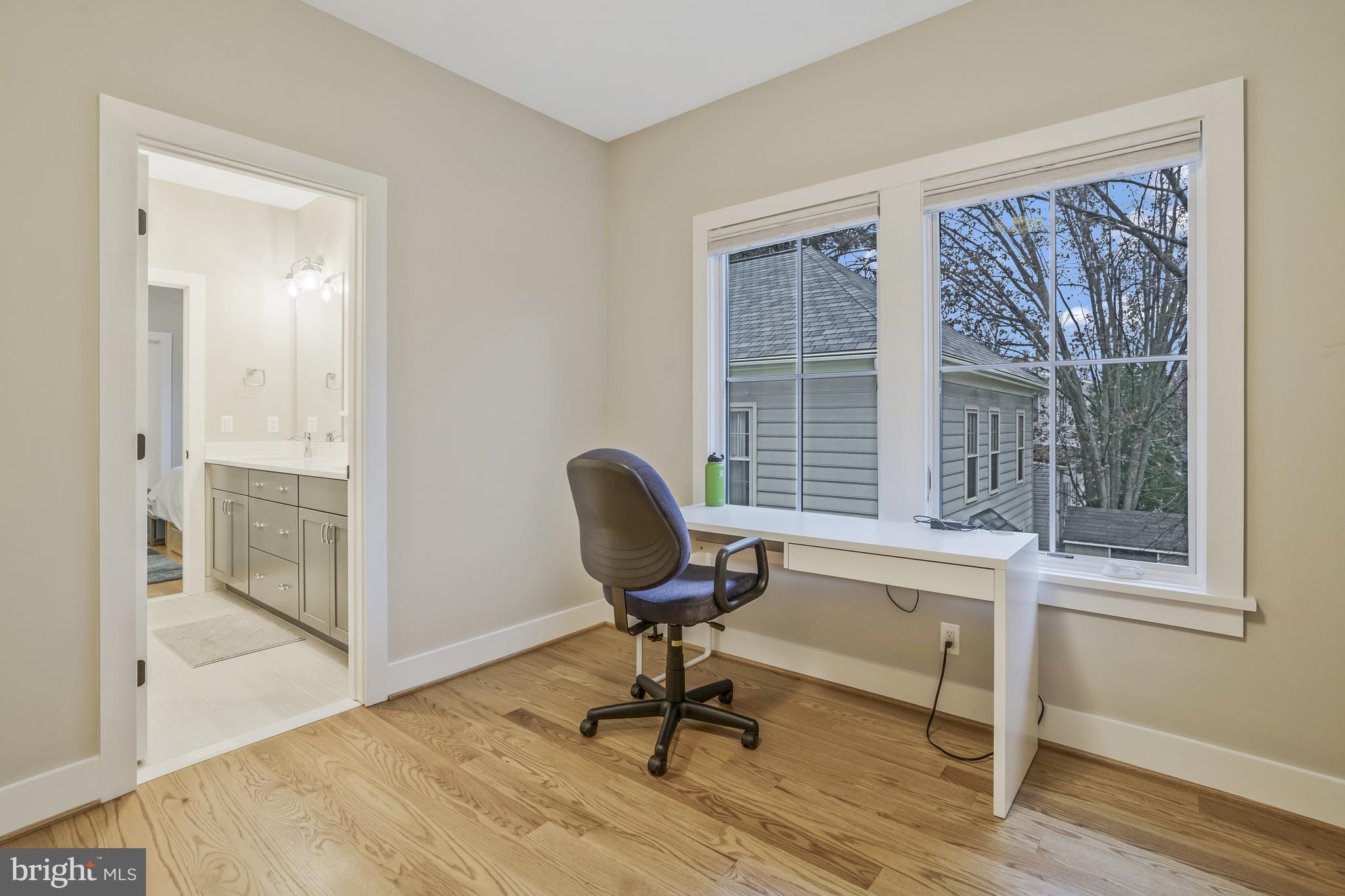 WOODLAND - Residential Lease