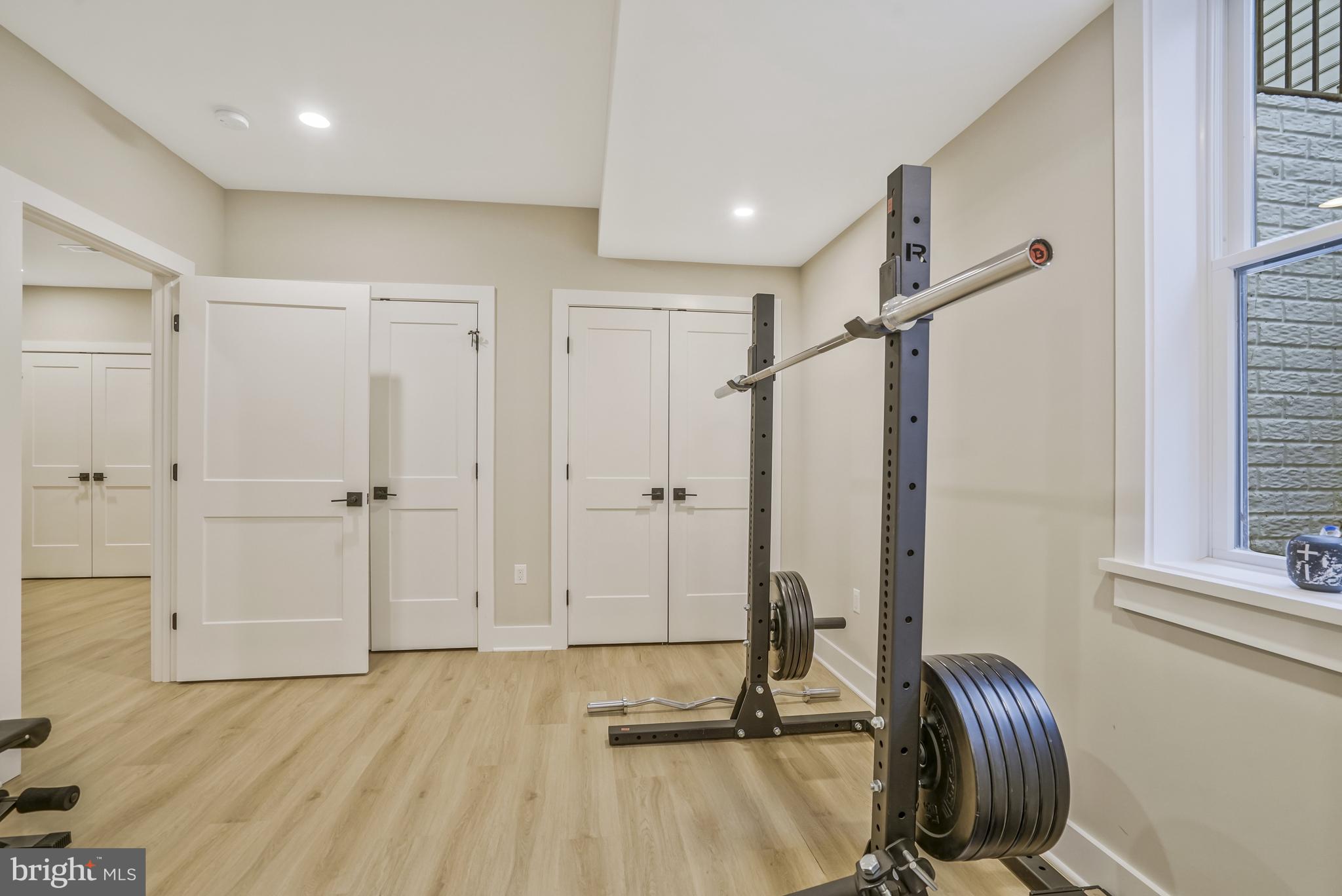 WOODLAND - Residential Lease