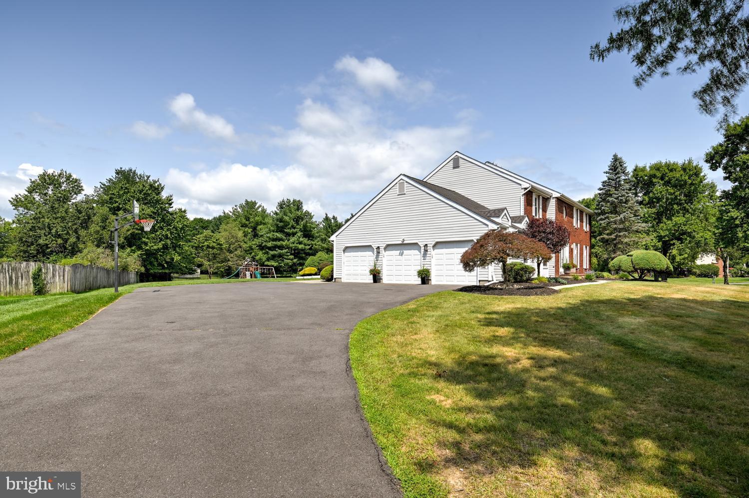 17 FINDLEY LANE