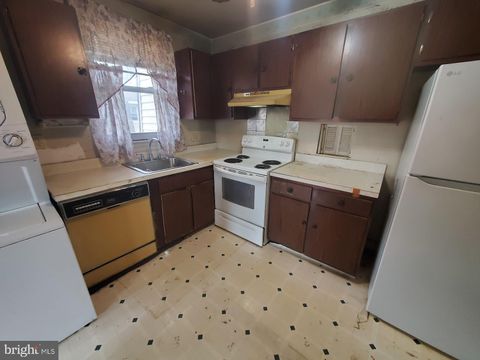 Condo For Sale - 25 Florence Tollgate Place<br/> BURLINGTON, NJ 08016