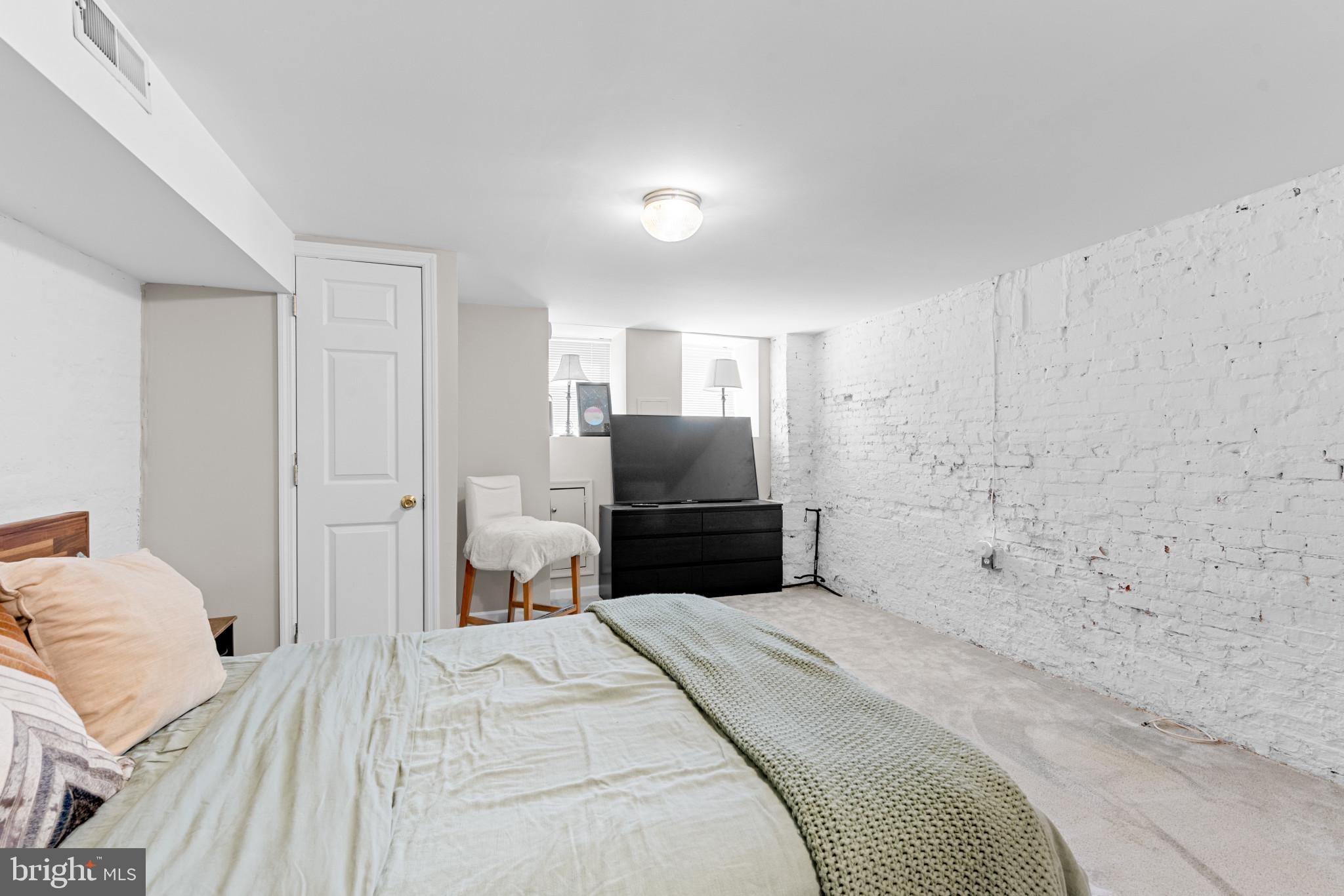 PATTERSON PARK - Residential Lease