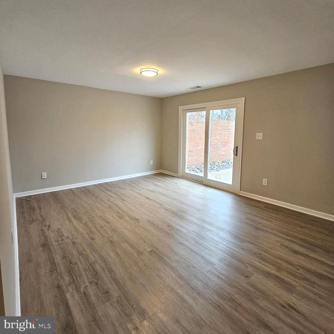 CHARLESTOWN - Residential Lease