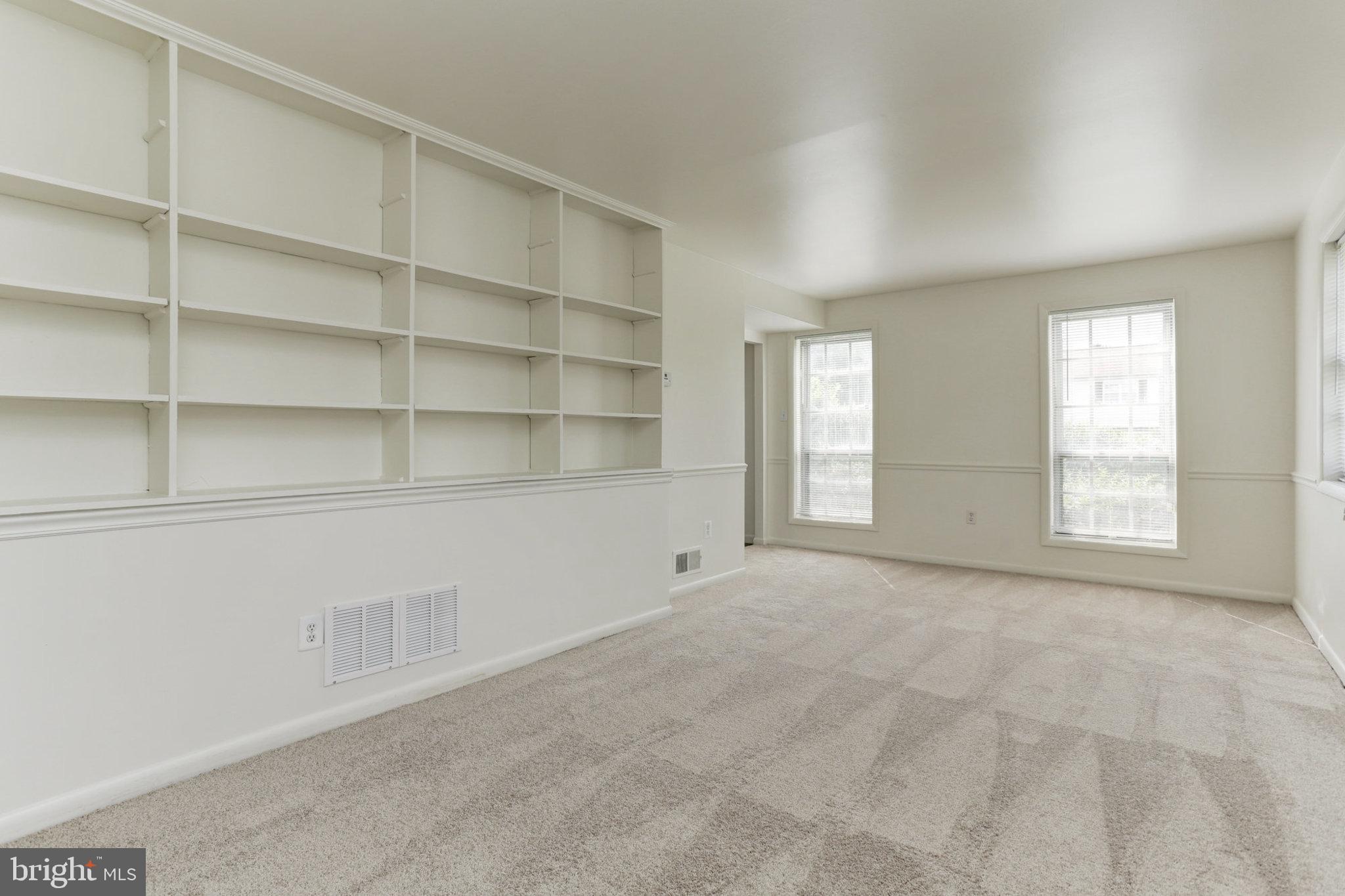 LAURELTON - Residential Lease