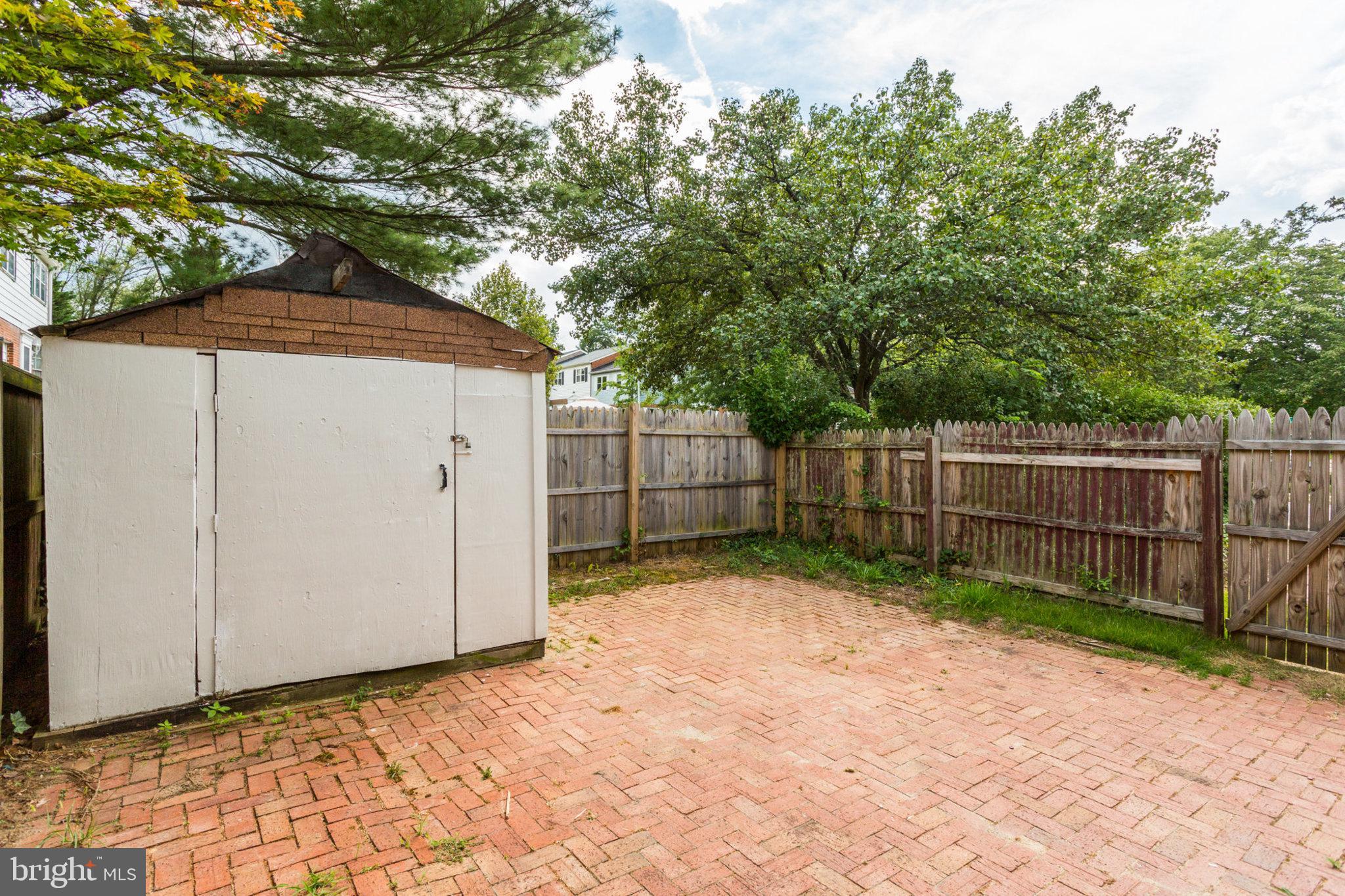 LAURELTON - Residential Lease