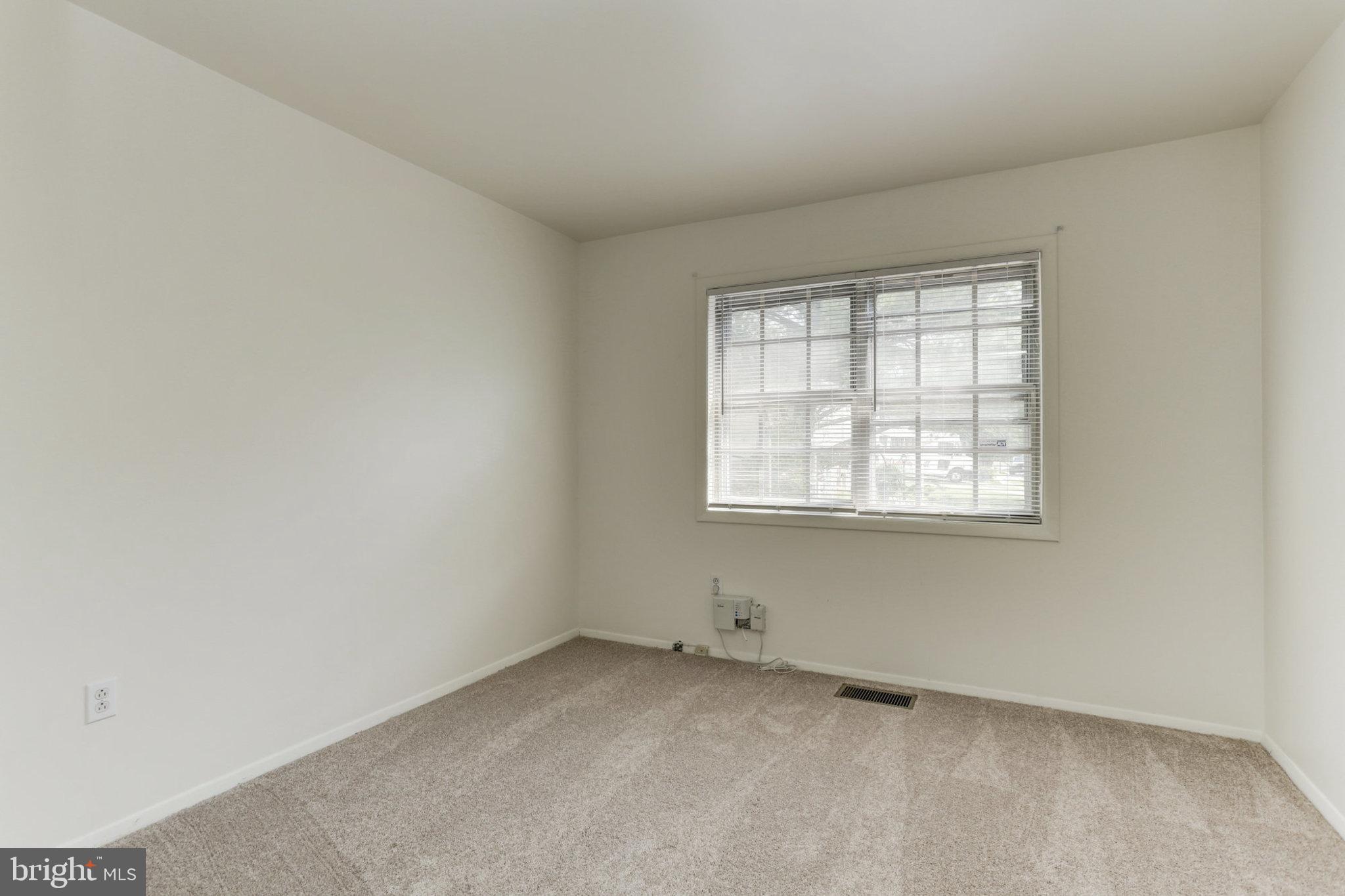 LAURELTON - Residential Lease