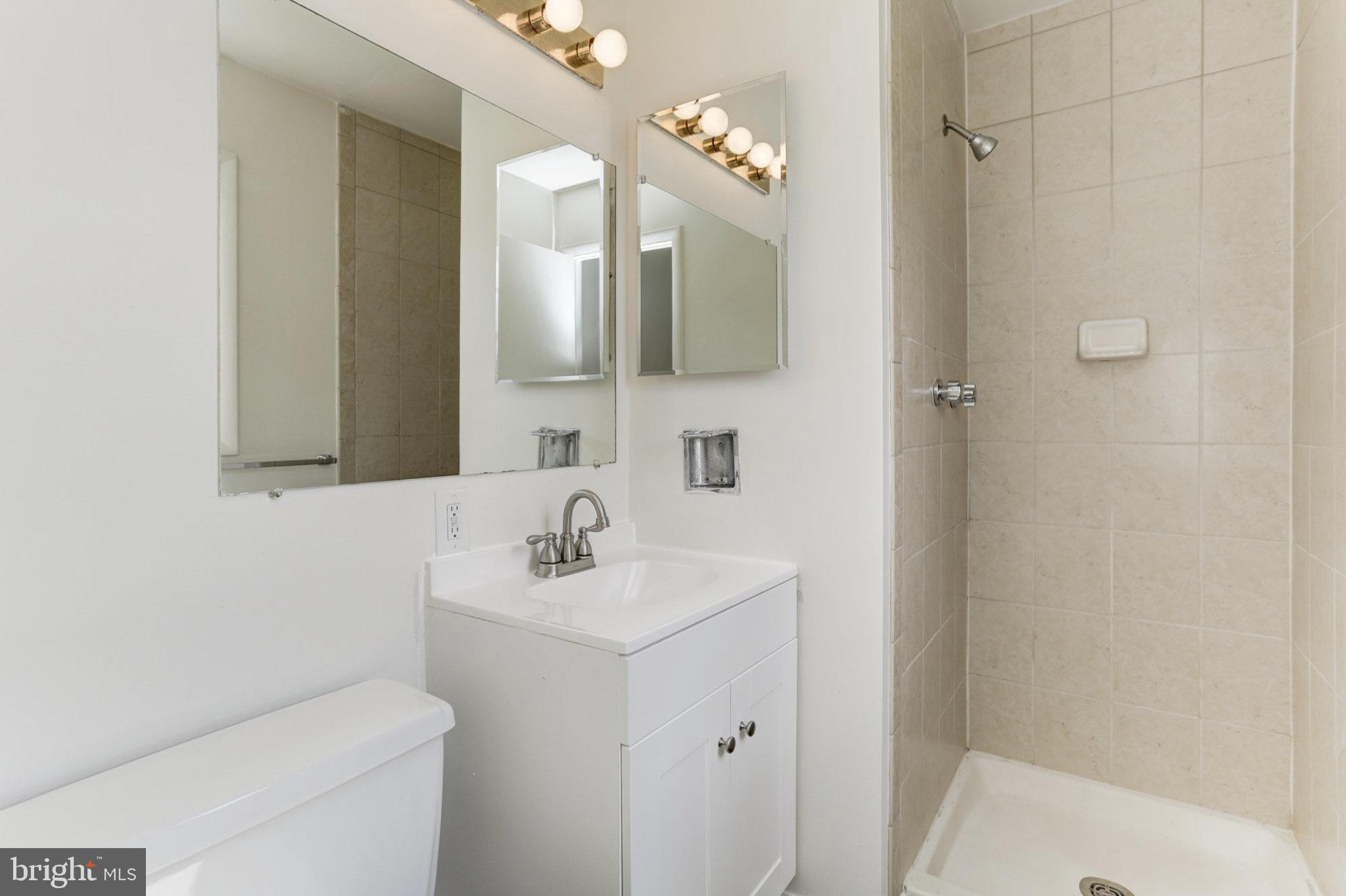 LAURELTON - Residential Lease