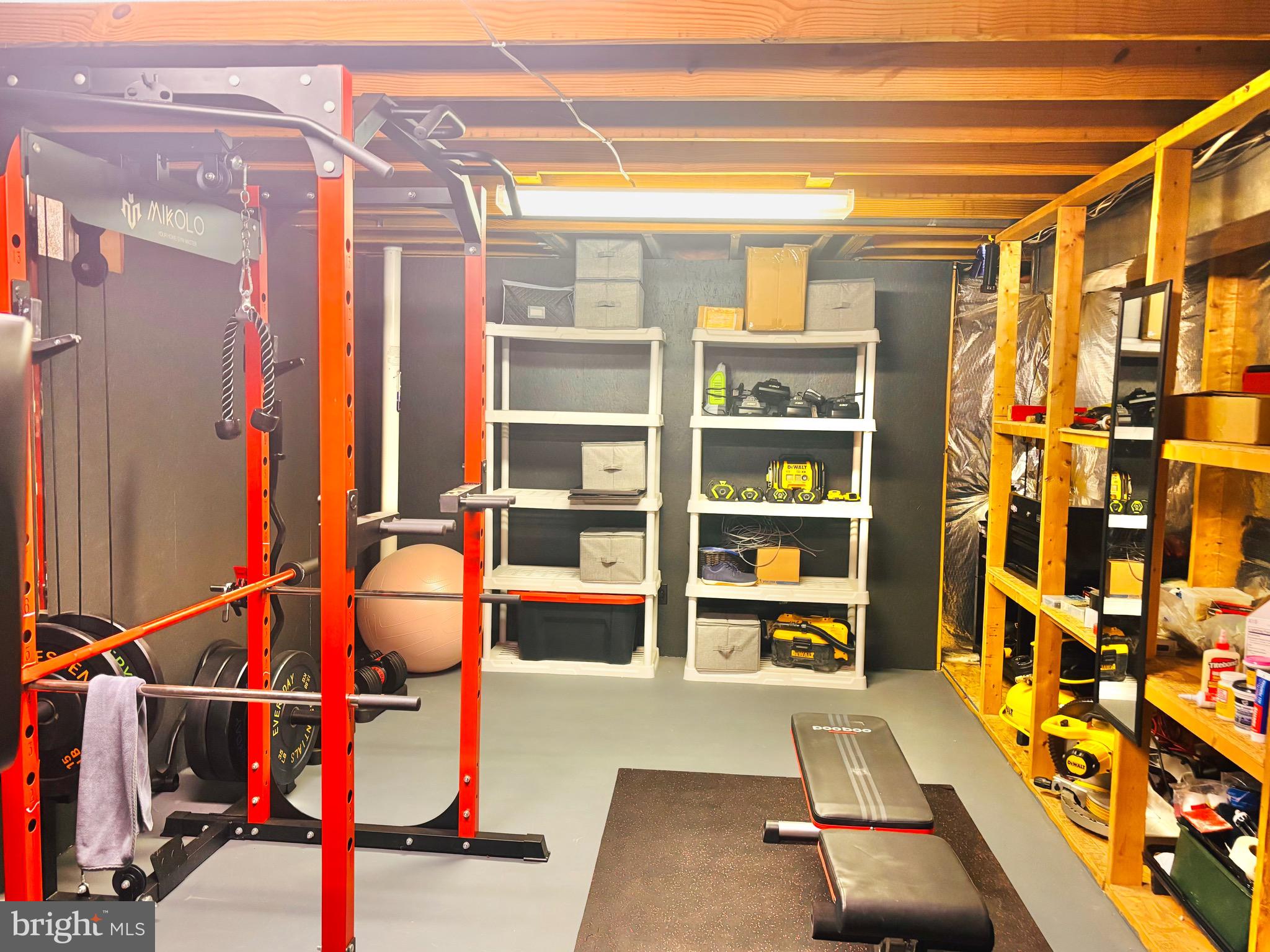 SUMMERWOOD - Residential Lease