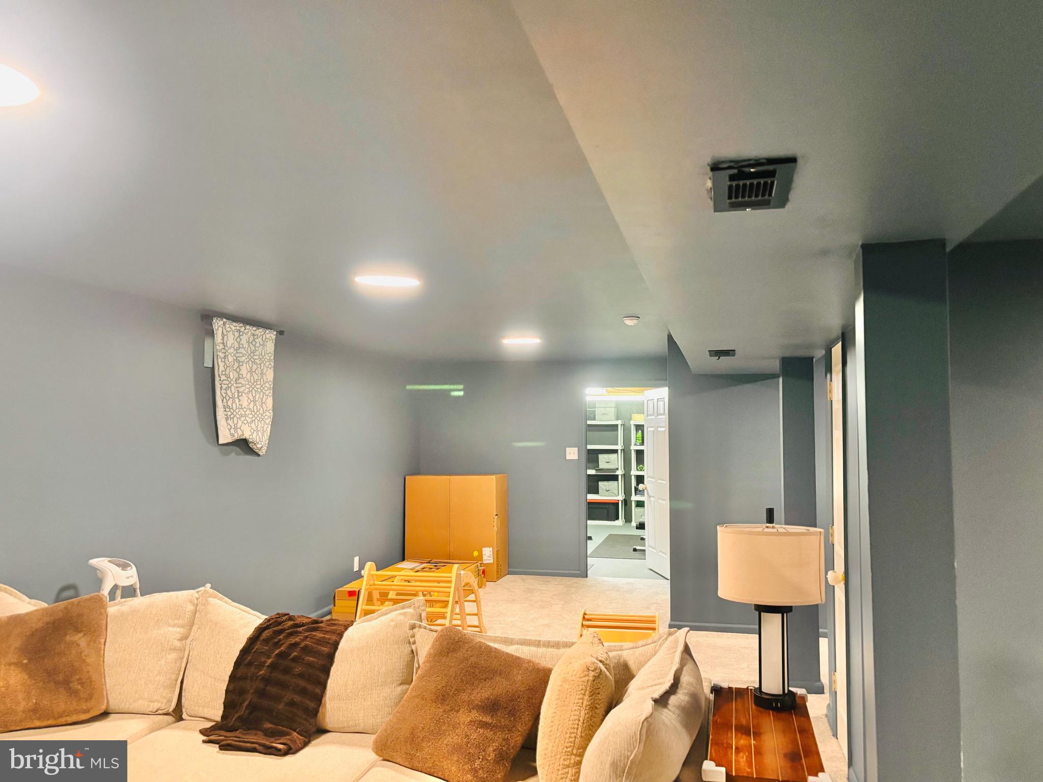 SUMMERWOOD - Residential Lease