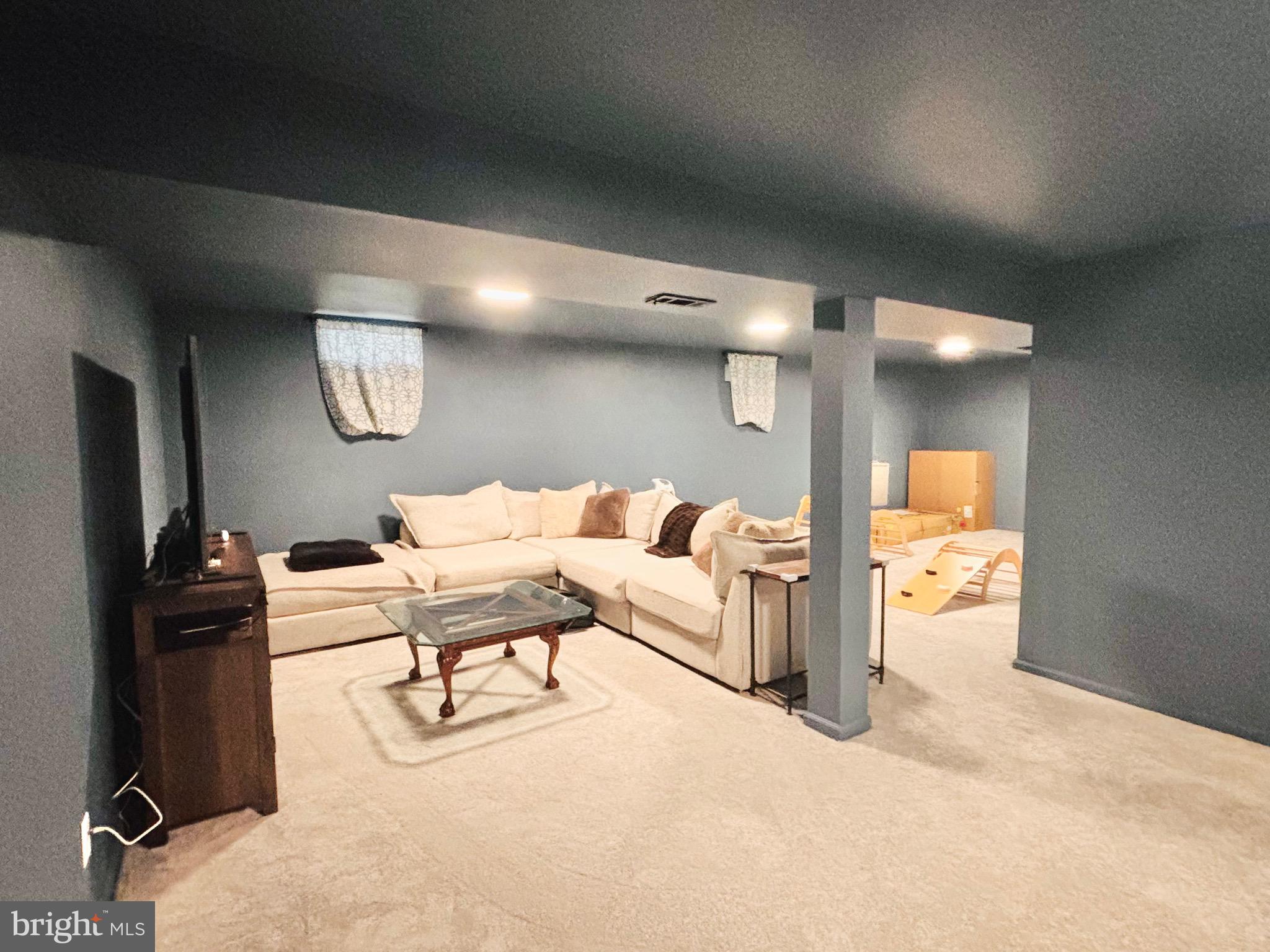 SUMMERWOOD - Residential Lease