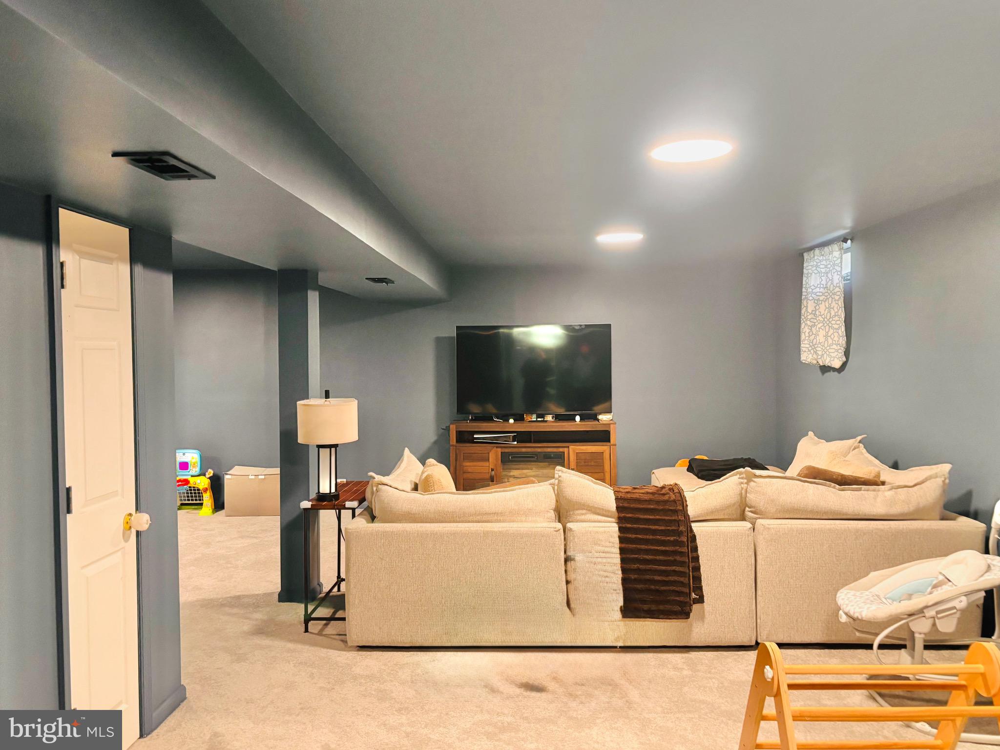 SUMMERWOOD - Residential Lease