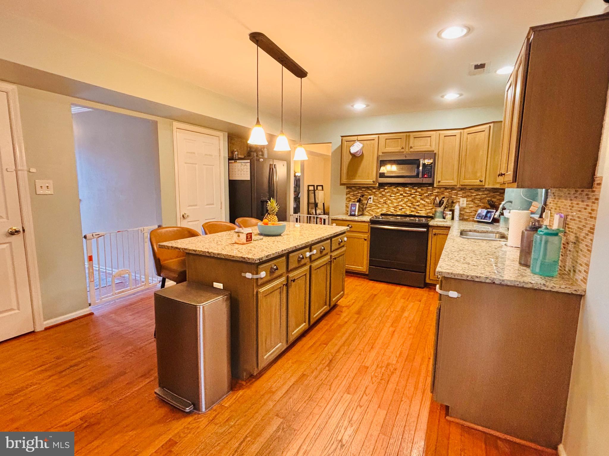 SUMMERWOOD - Residential Lease