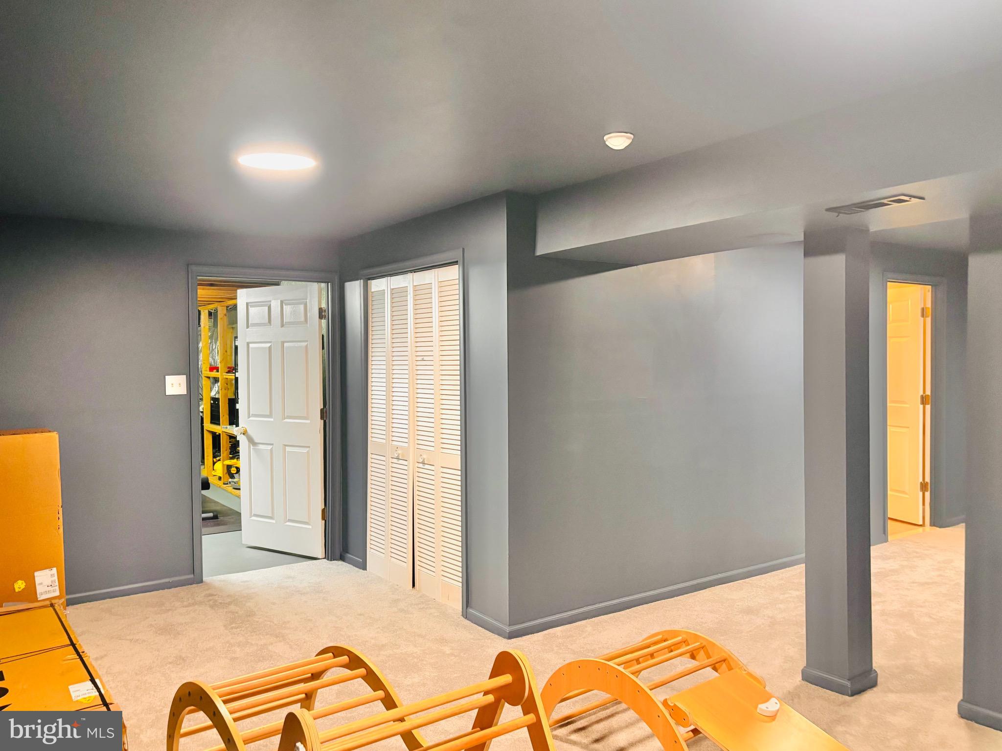 SUMMERWOOD - Residential Lease