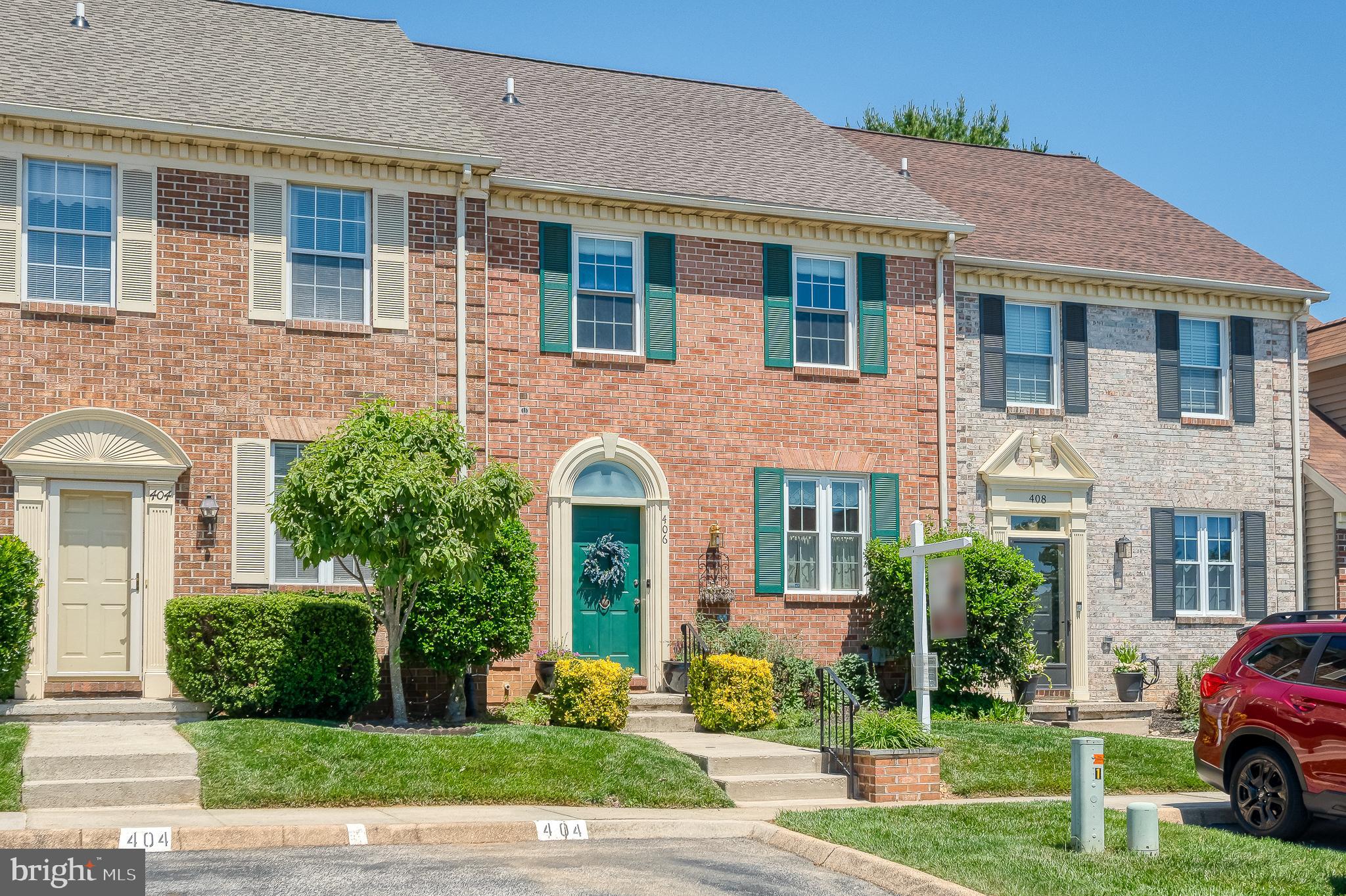 406 HANNA WAY