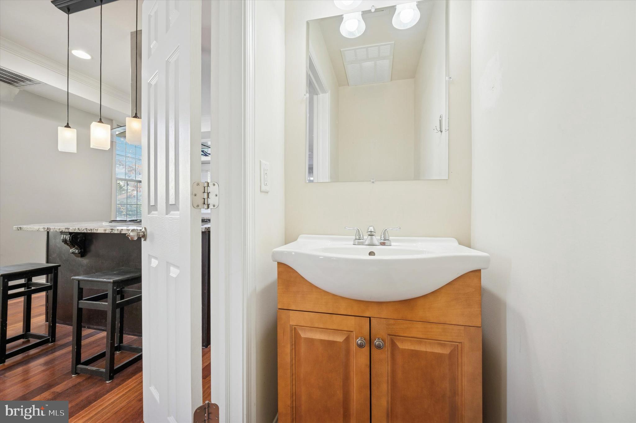 MANAYUNK - Residential Lease