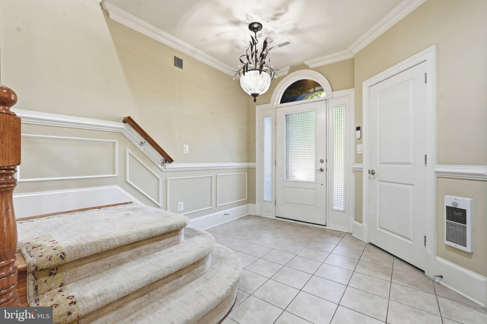 12525 LINDA VIEW LANE