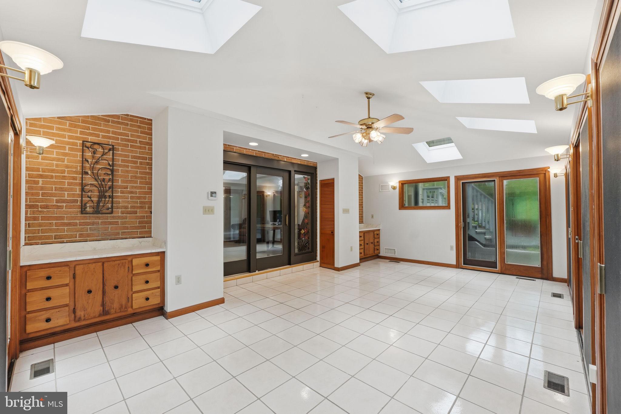 NORTH SPRINGBROOK - Residential