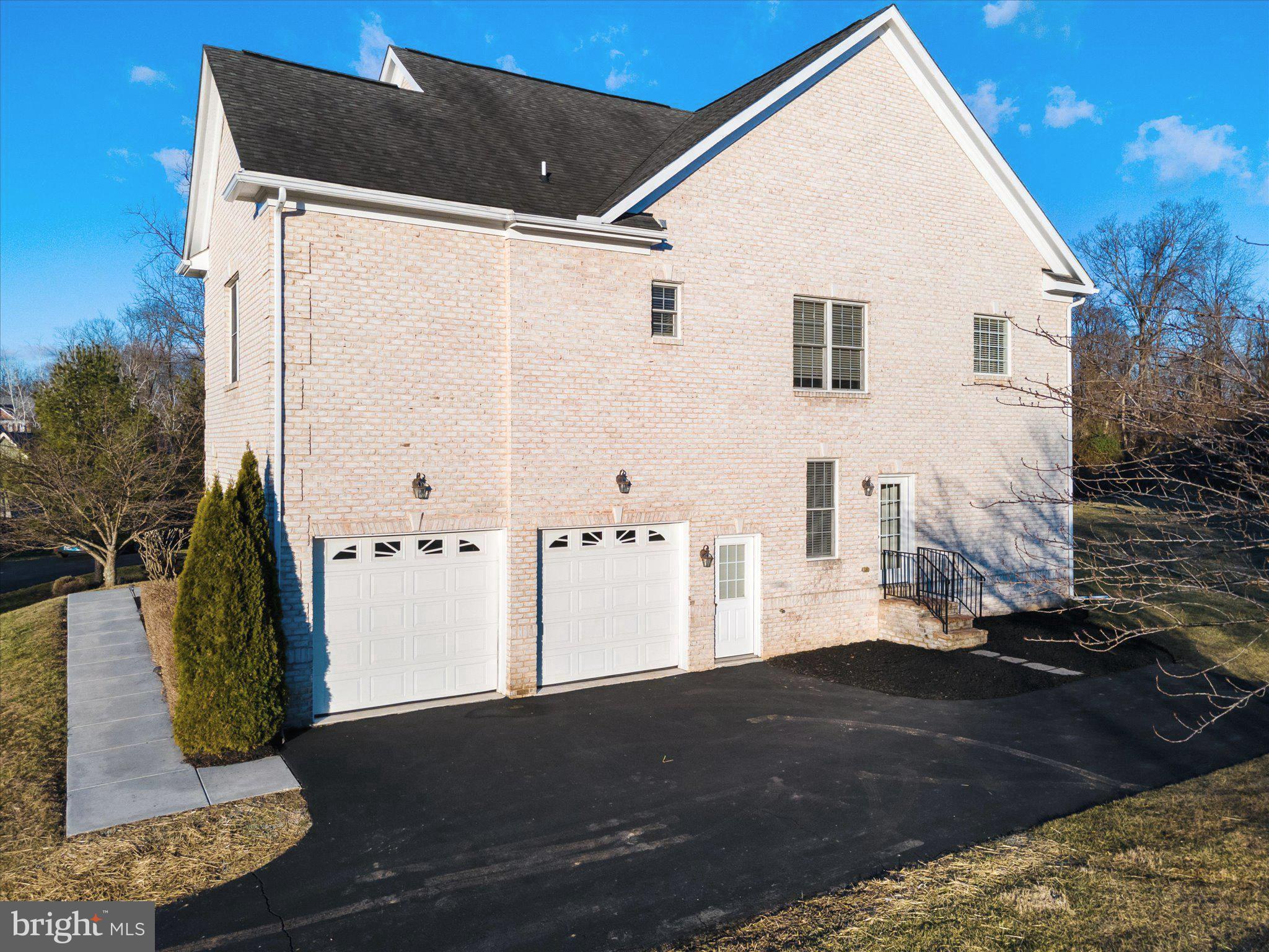 FERNBANK - Residential