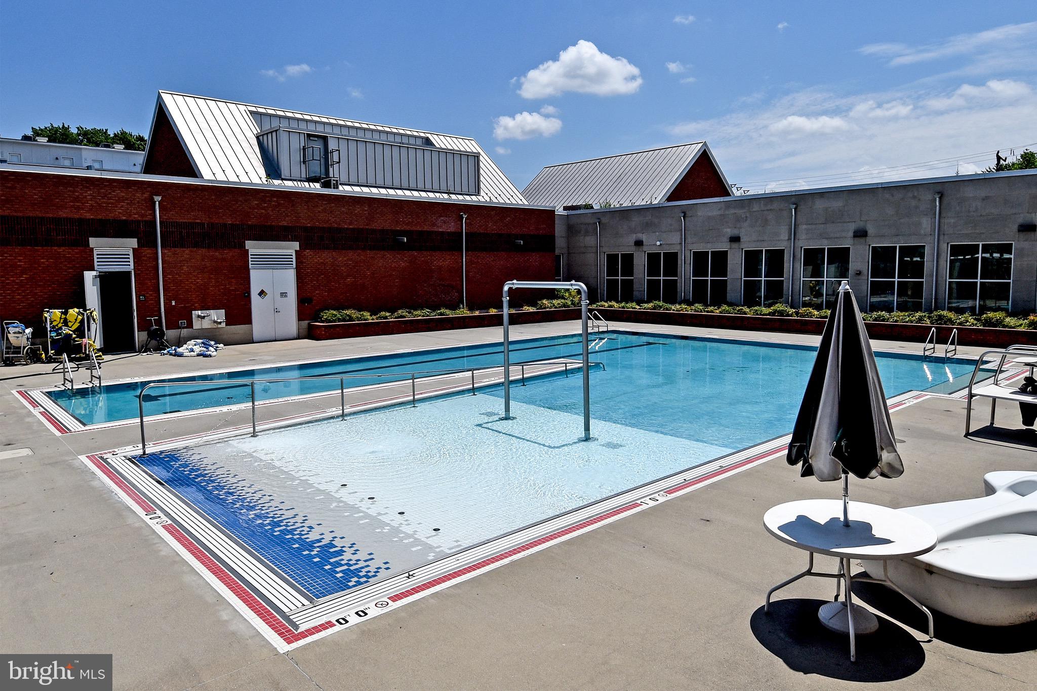 OLD TOWN COMMONS - Residential