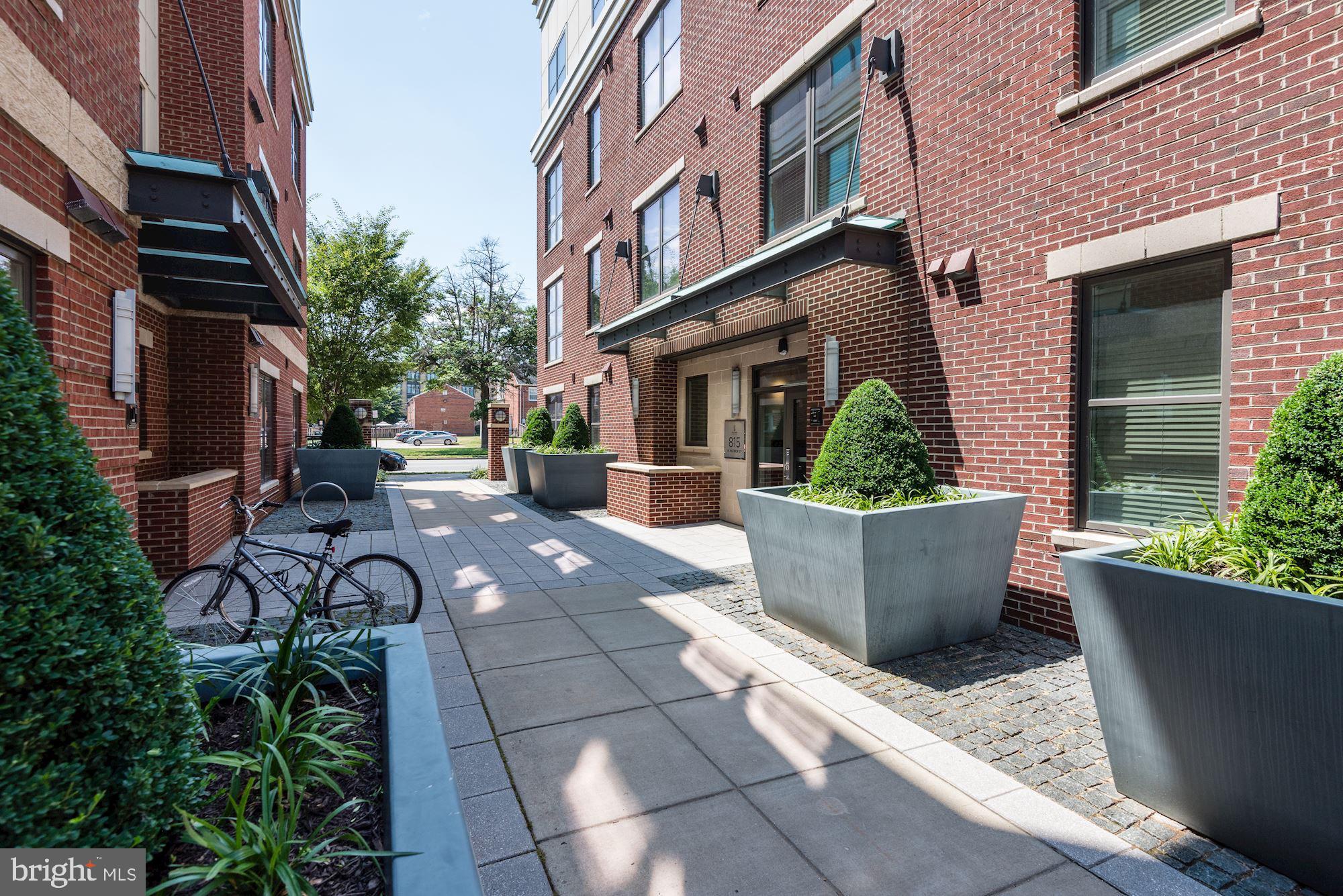 OLD TOWN COMMONS - Residential