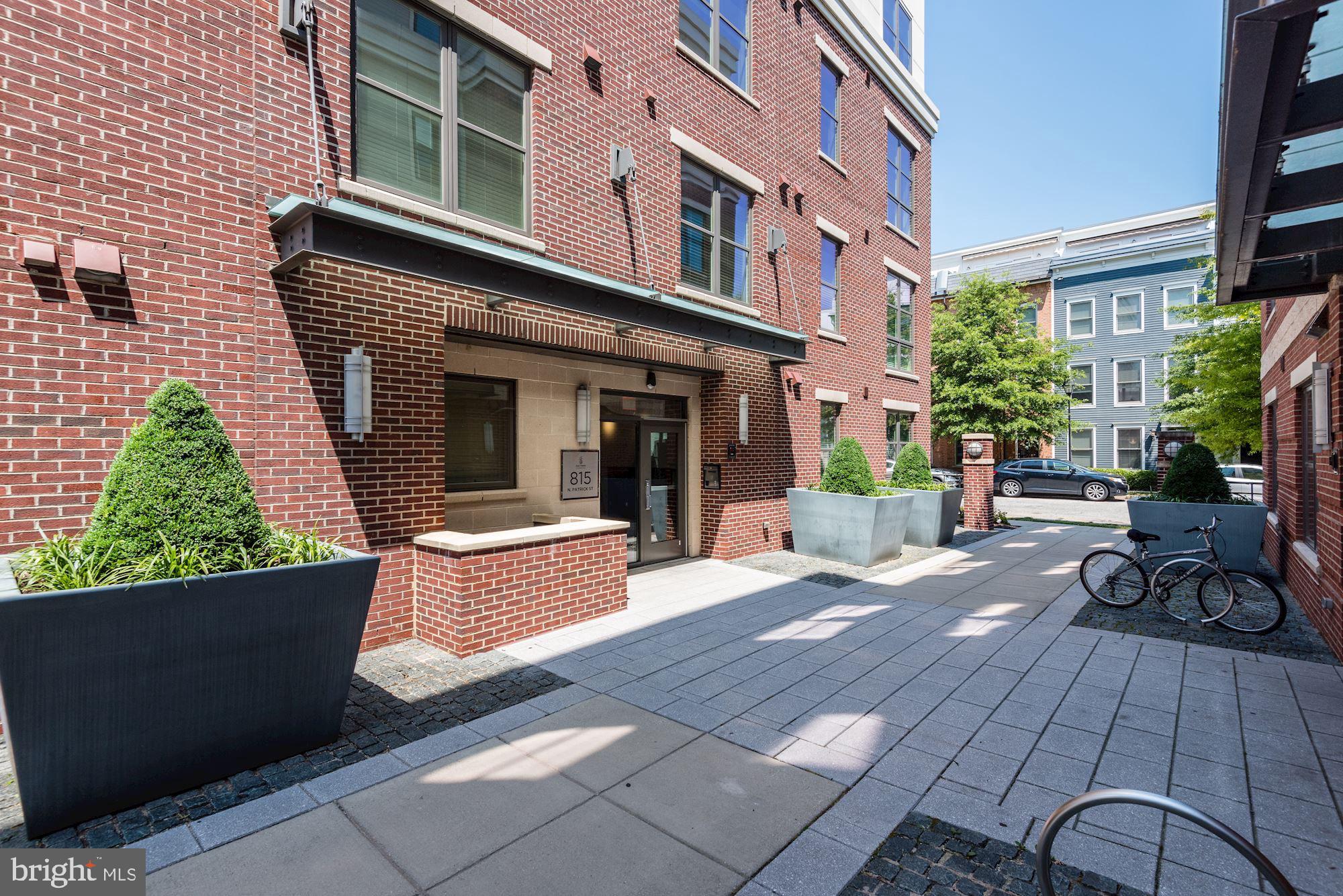 OLD TOWN COMMONS - Residential